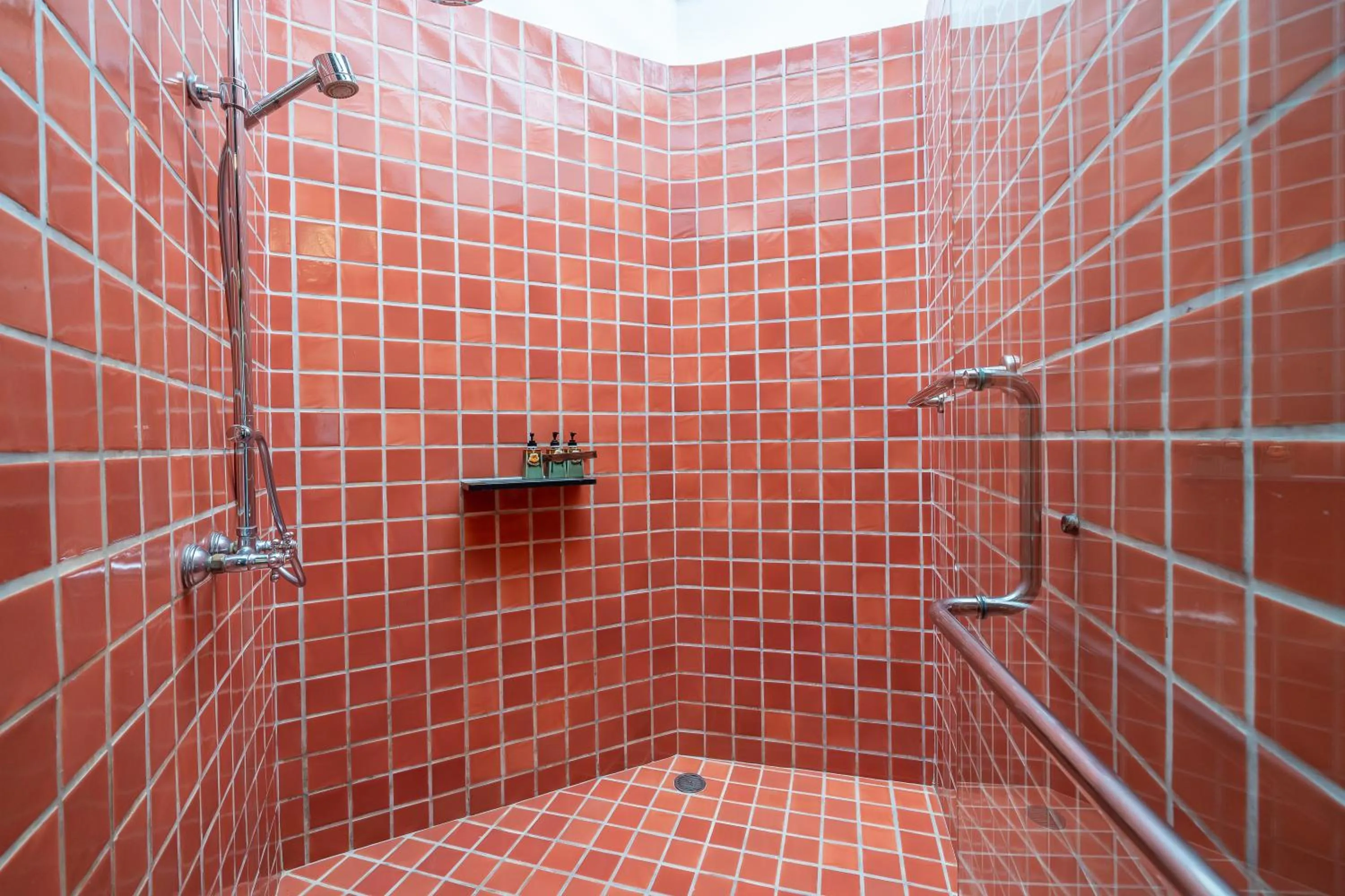 Shower in Le Vimarn Cottages & Spa