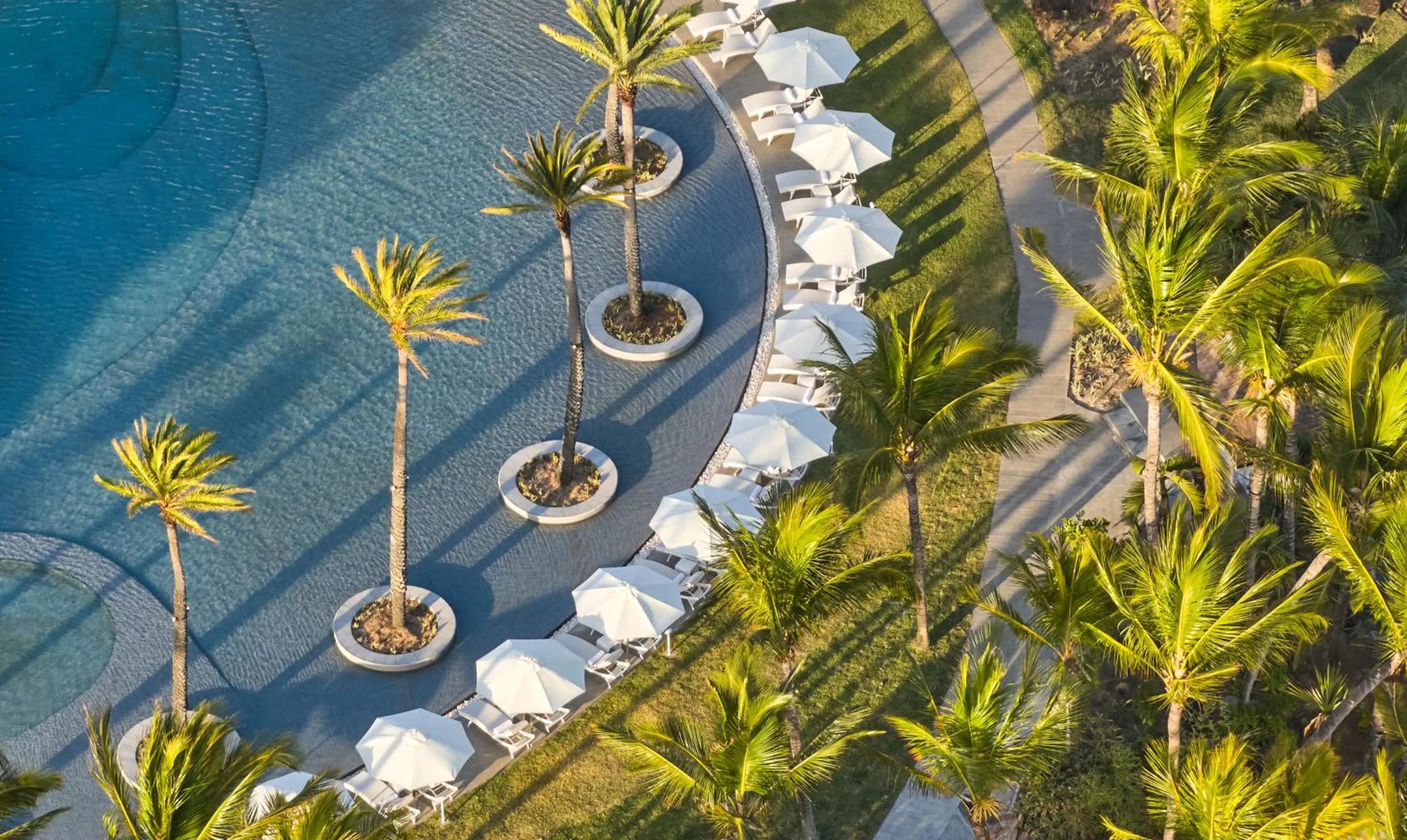 Swimming pool in LUX* Belle Mare Resort & Villas