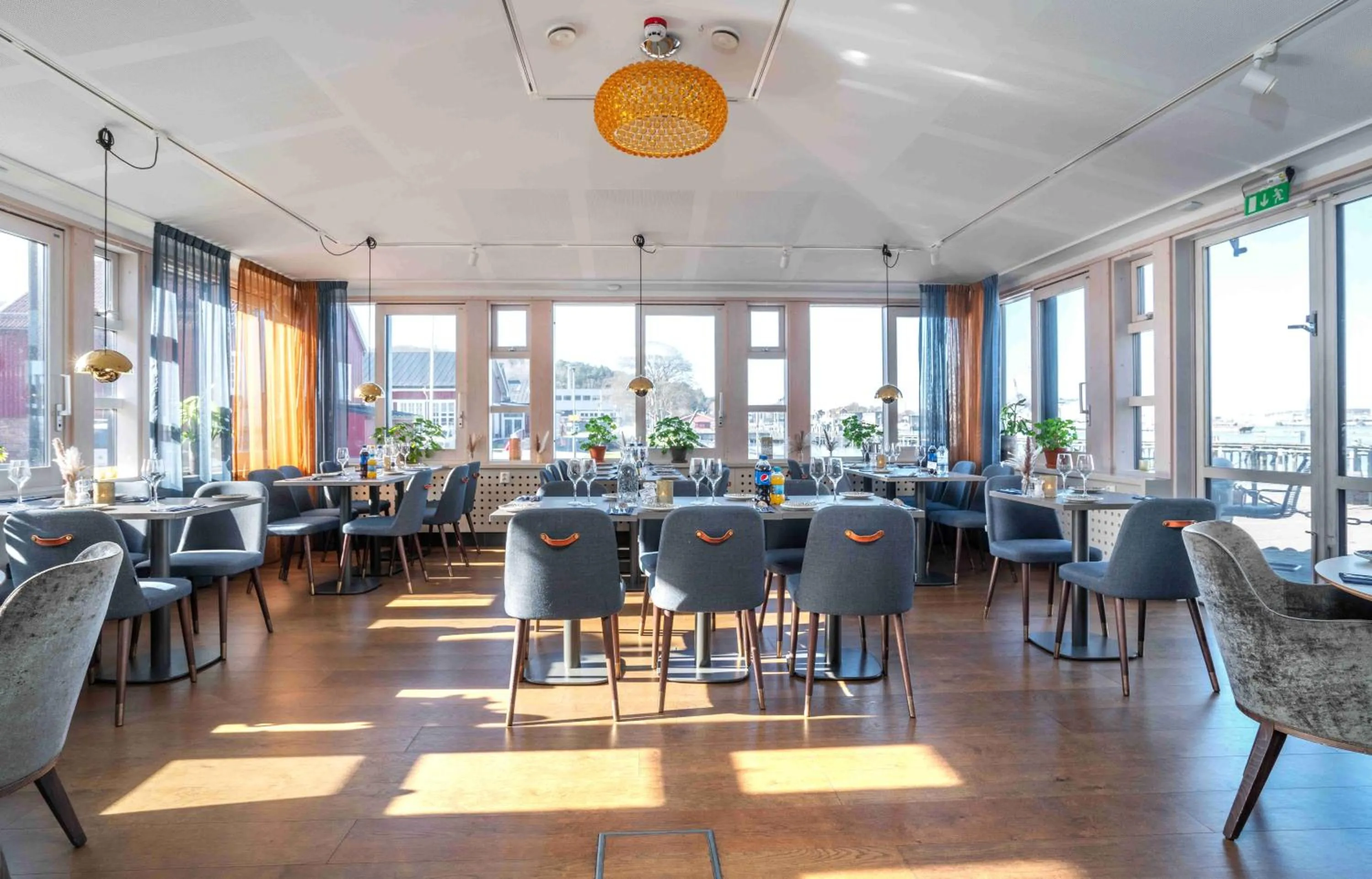 Restaurant/places to eat in Thon Partner Hotel Dockyard