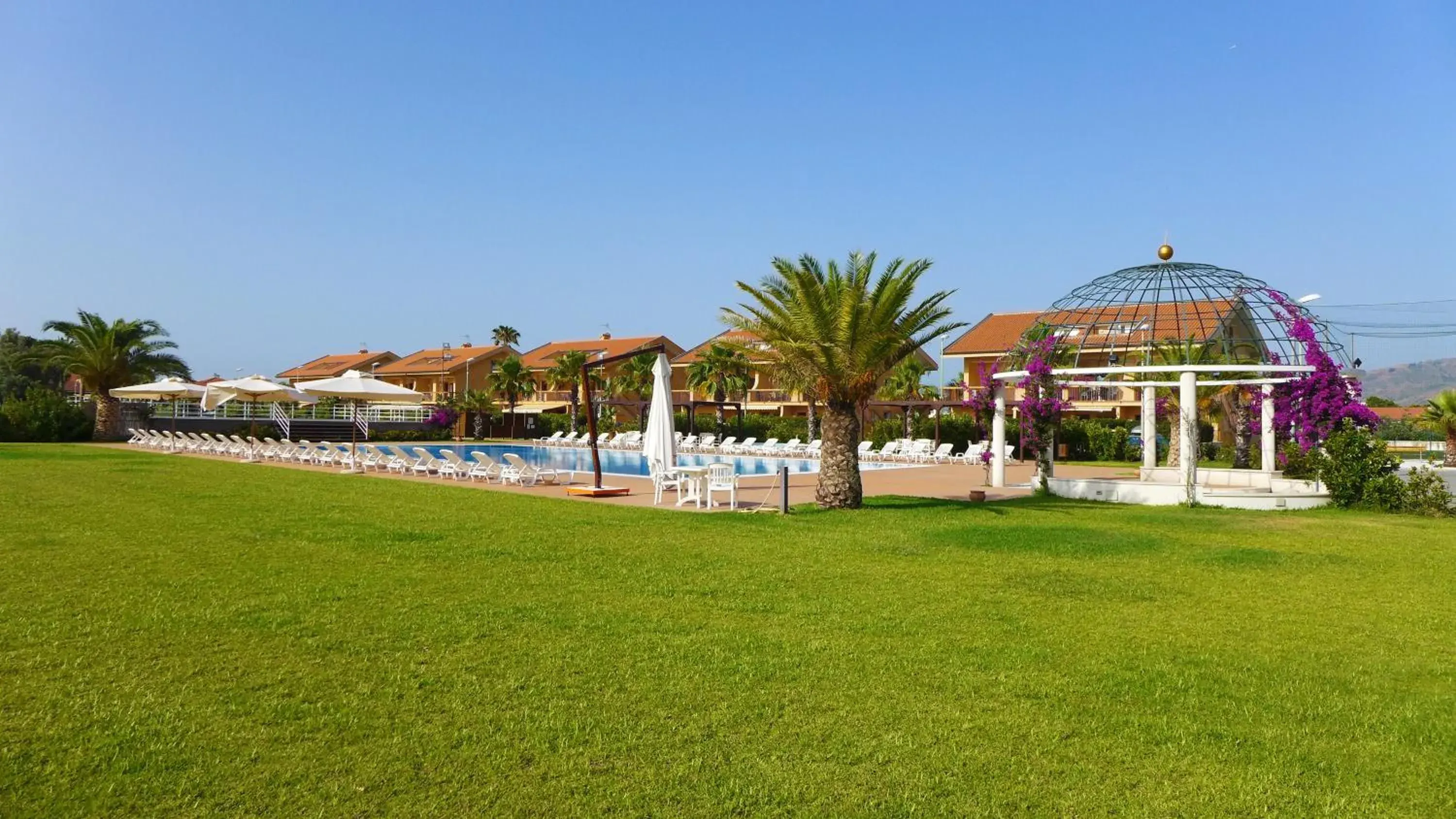 Pool view in Residence Dei Margi Pool view in Residence Dei Margi