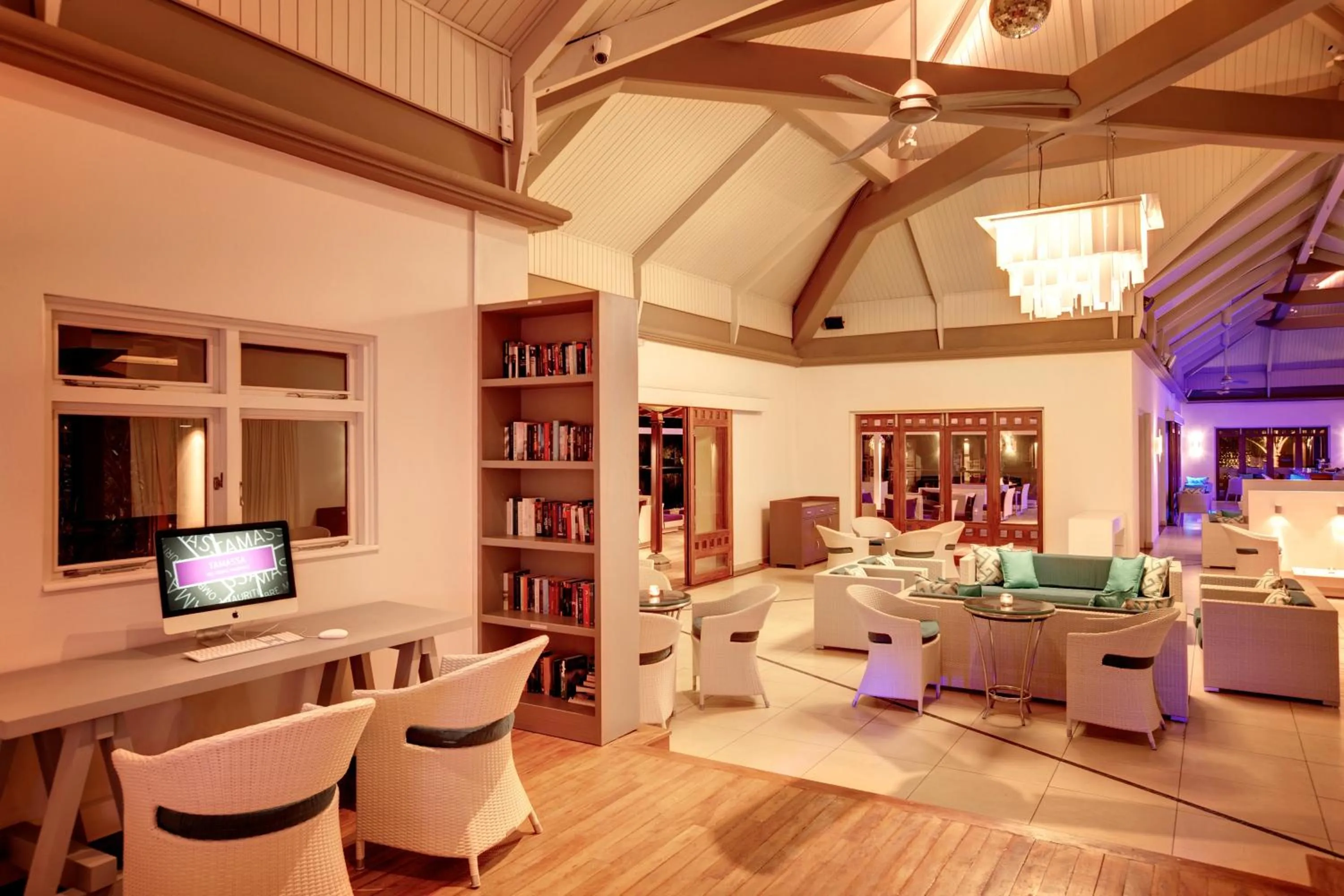 Communal lounge/ TV room in Tamassa Bel Ombre