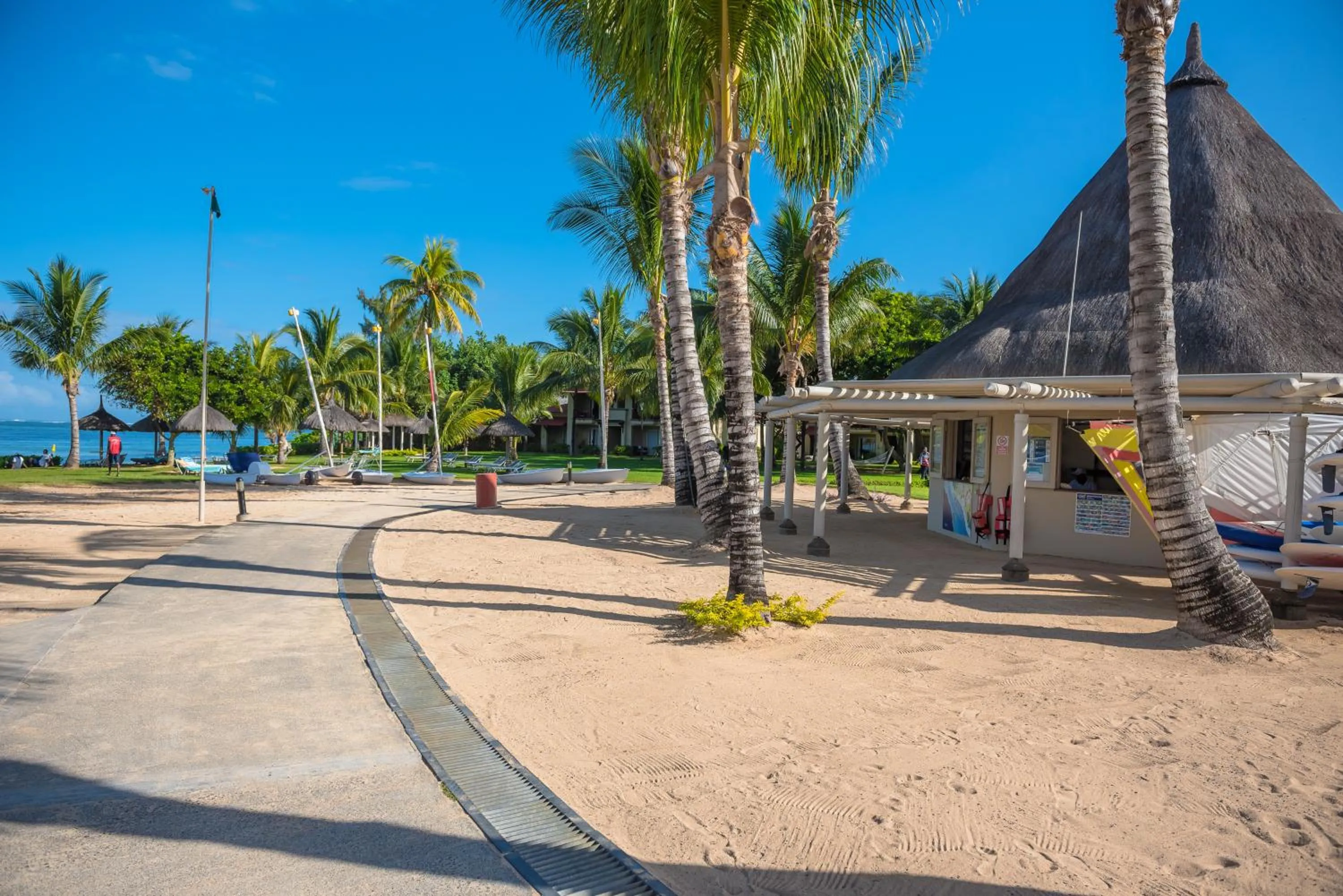 Beach in Tamassa Bel Ombre