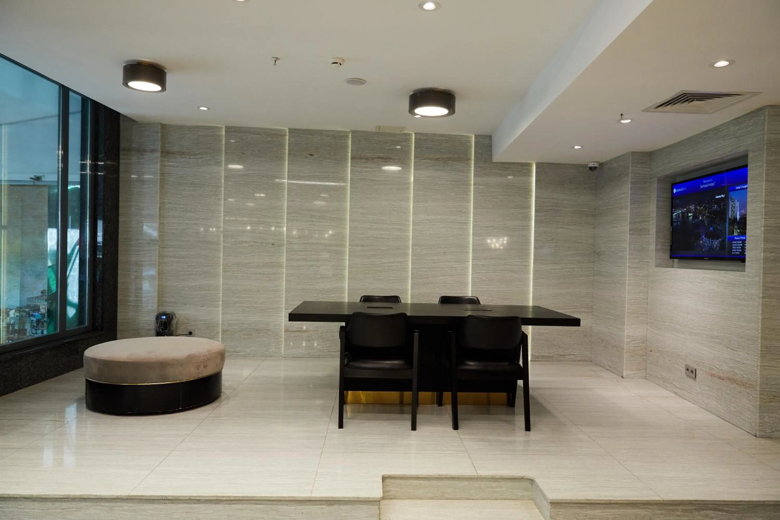 Seating area in Seminal Hotel Taksim