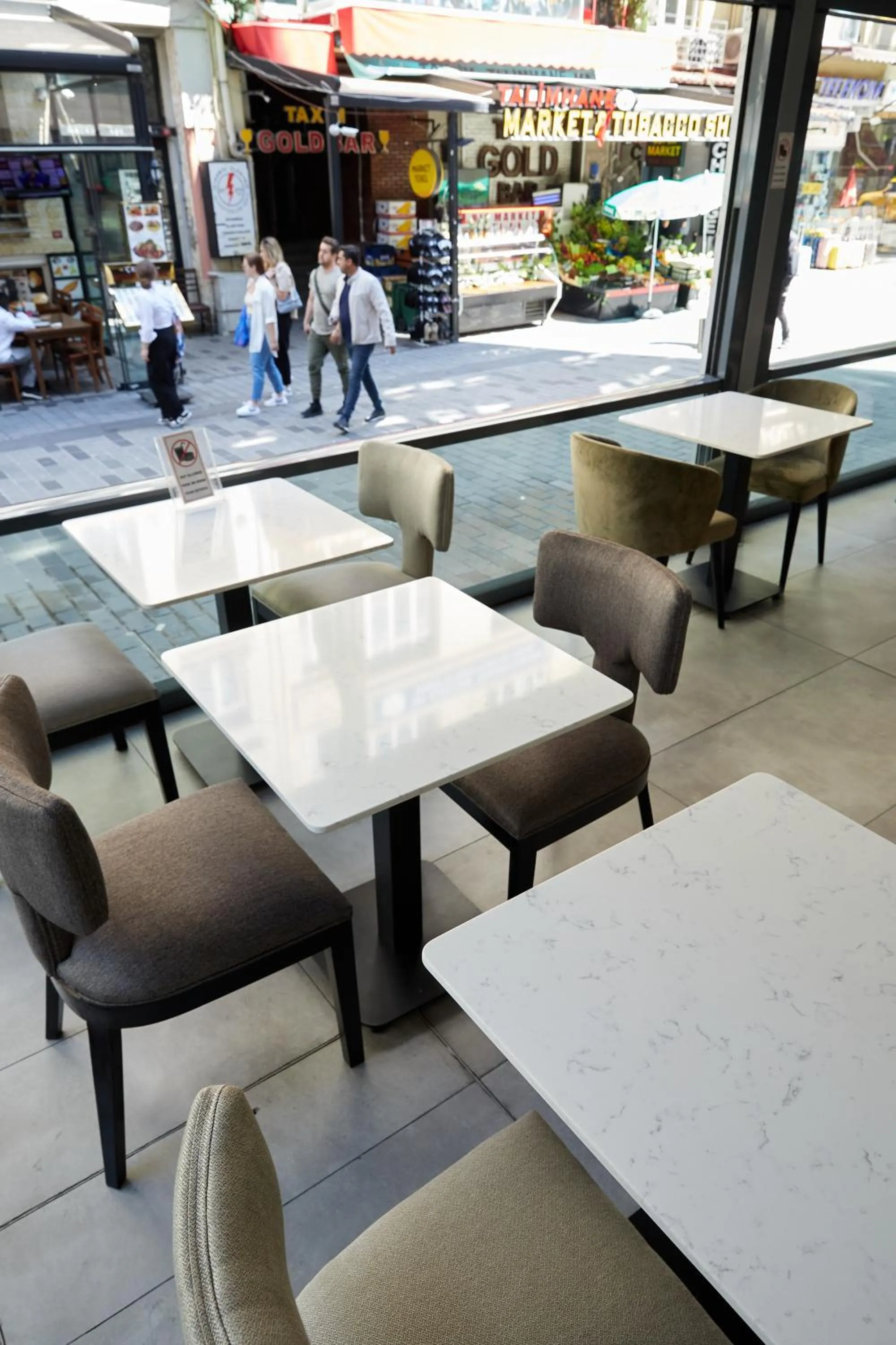 Restaurant/places to eat in Seminal Hotel Taksim