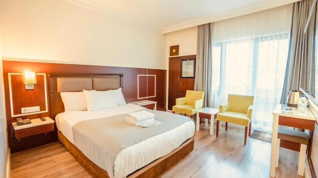 Balcony/Terrace, Bed in Seminal Hotel Taksim