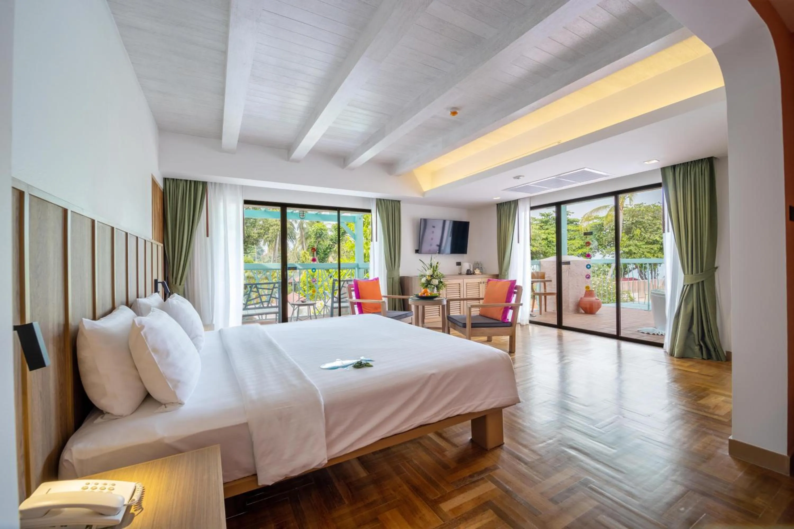 Bed in Baan Samui Resort - SHA Extra Plus