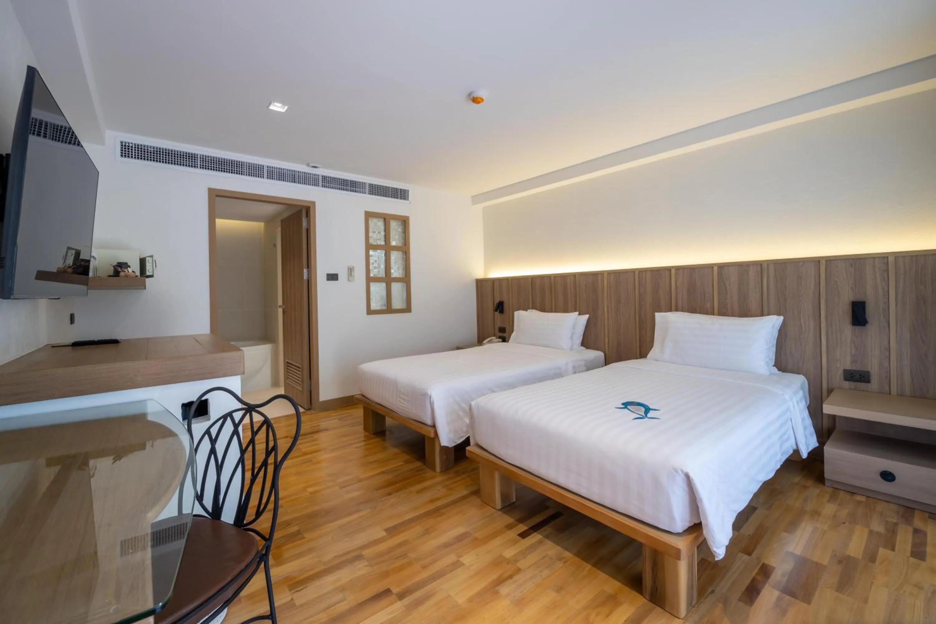 Bed in Baan Samui Resort - SHA Extra Plus