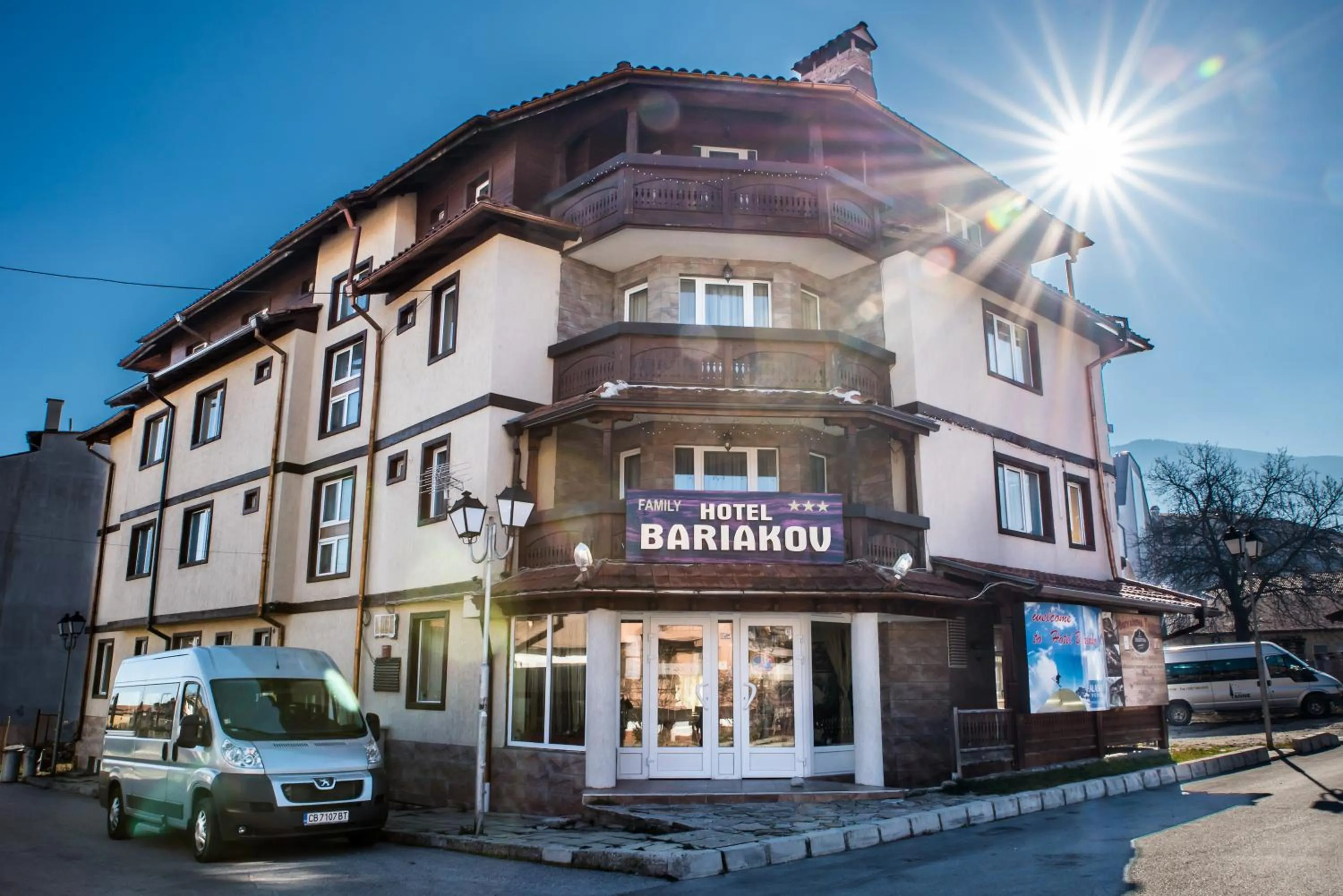 Facade/entrance in Bariakov Family Hotel