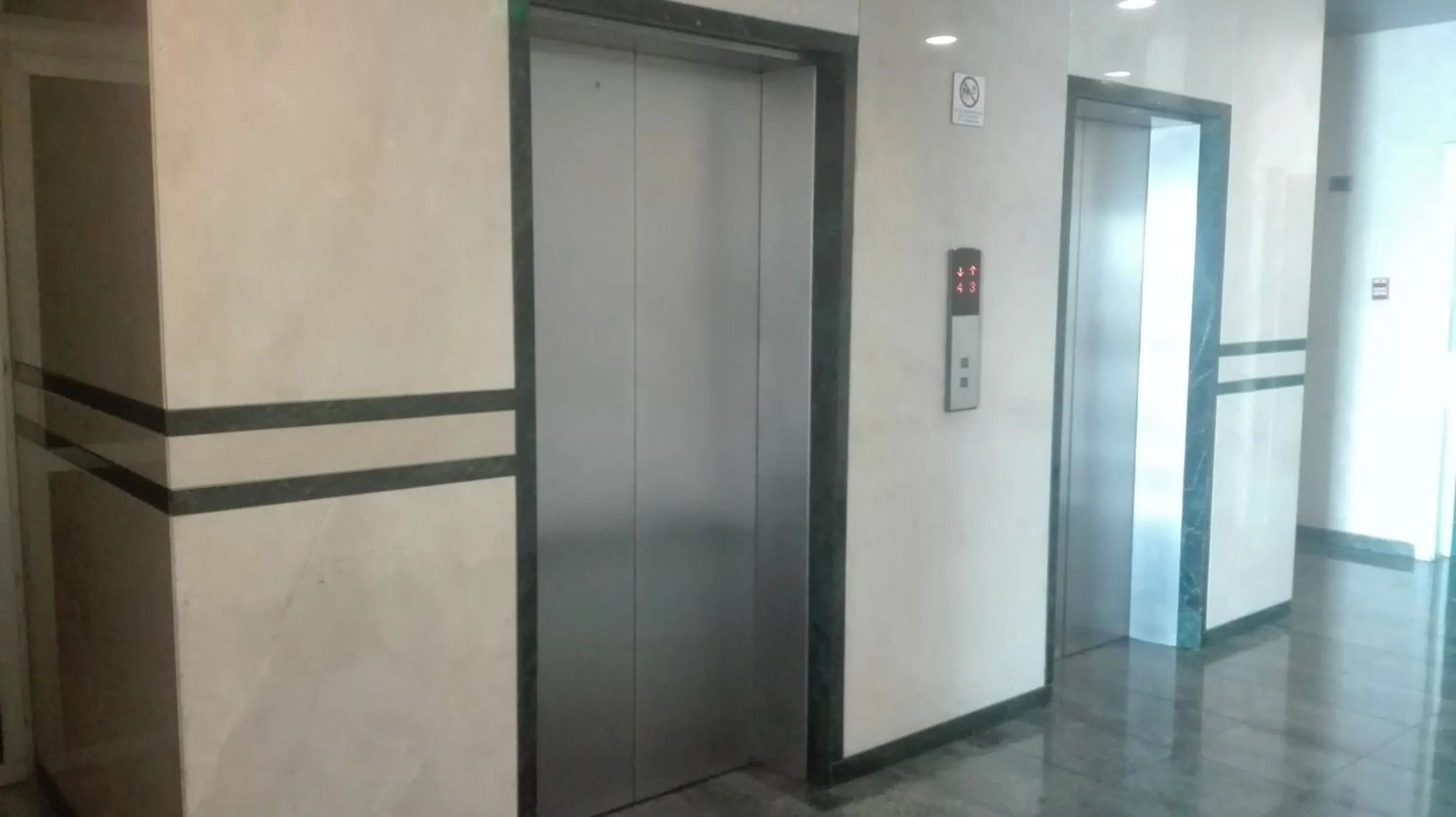 elevator in Hotel Diego De Almagro Costanera - Antofagasta