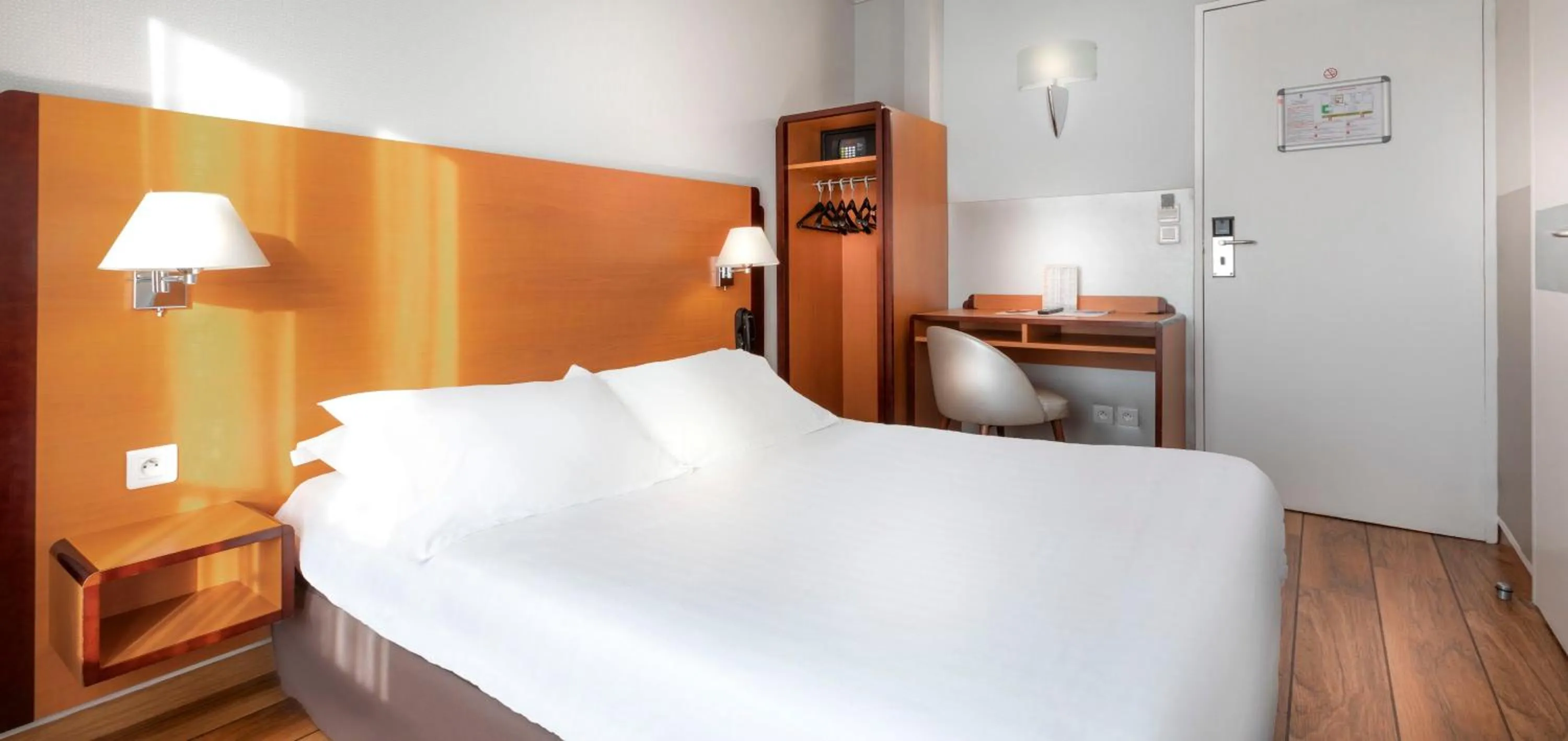 Bed in Hôtel Du Lion