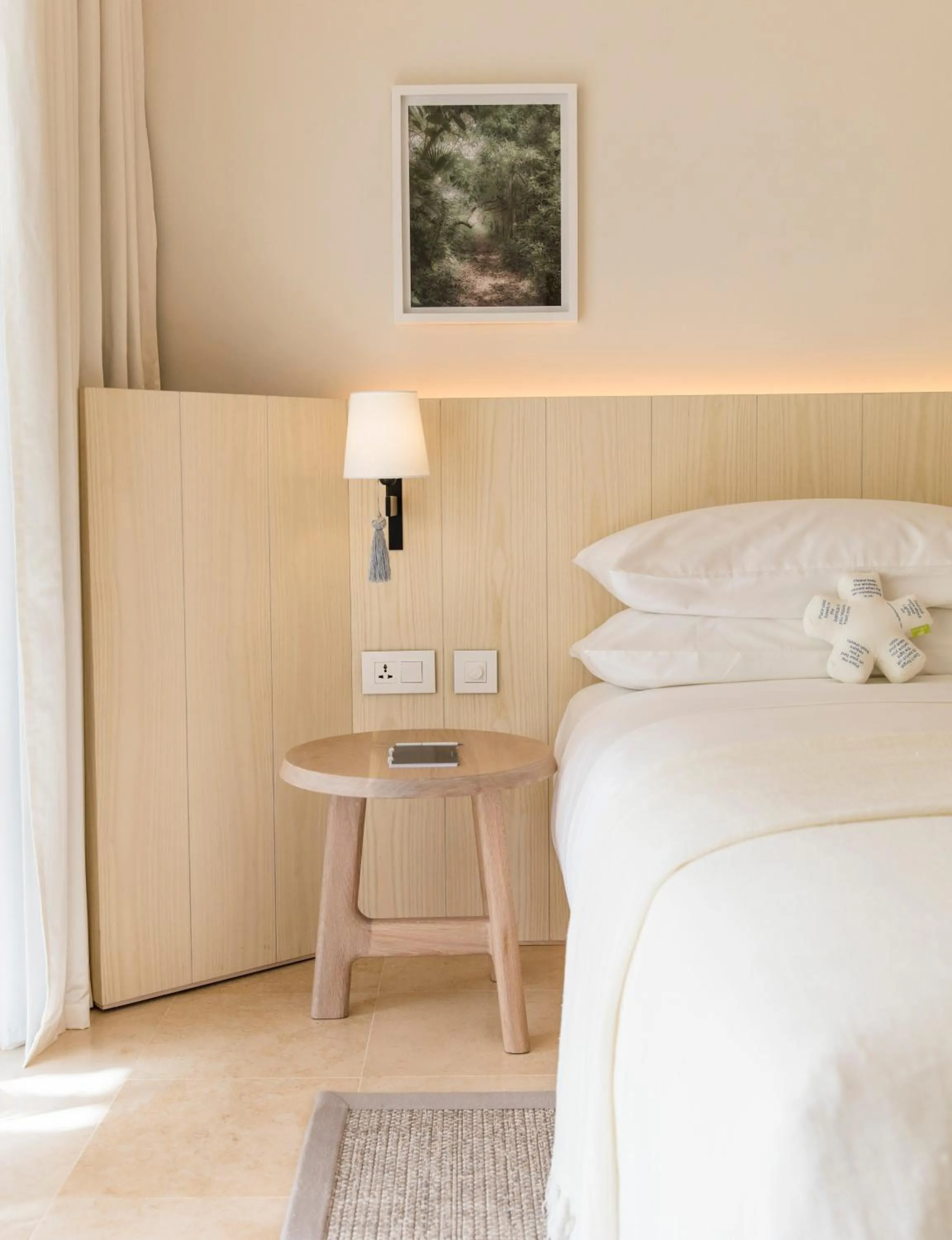 Bedroom, Bed in LUX* Le Morne Resort