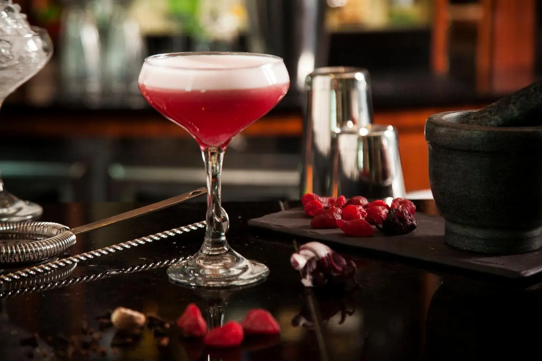 Lounge or bar in InterContinental David Tel Aviv by IHG Lounge or bar in InterContinental David Tel Aviv by IHG