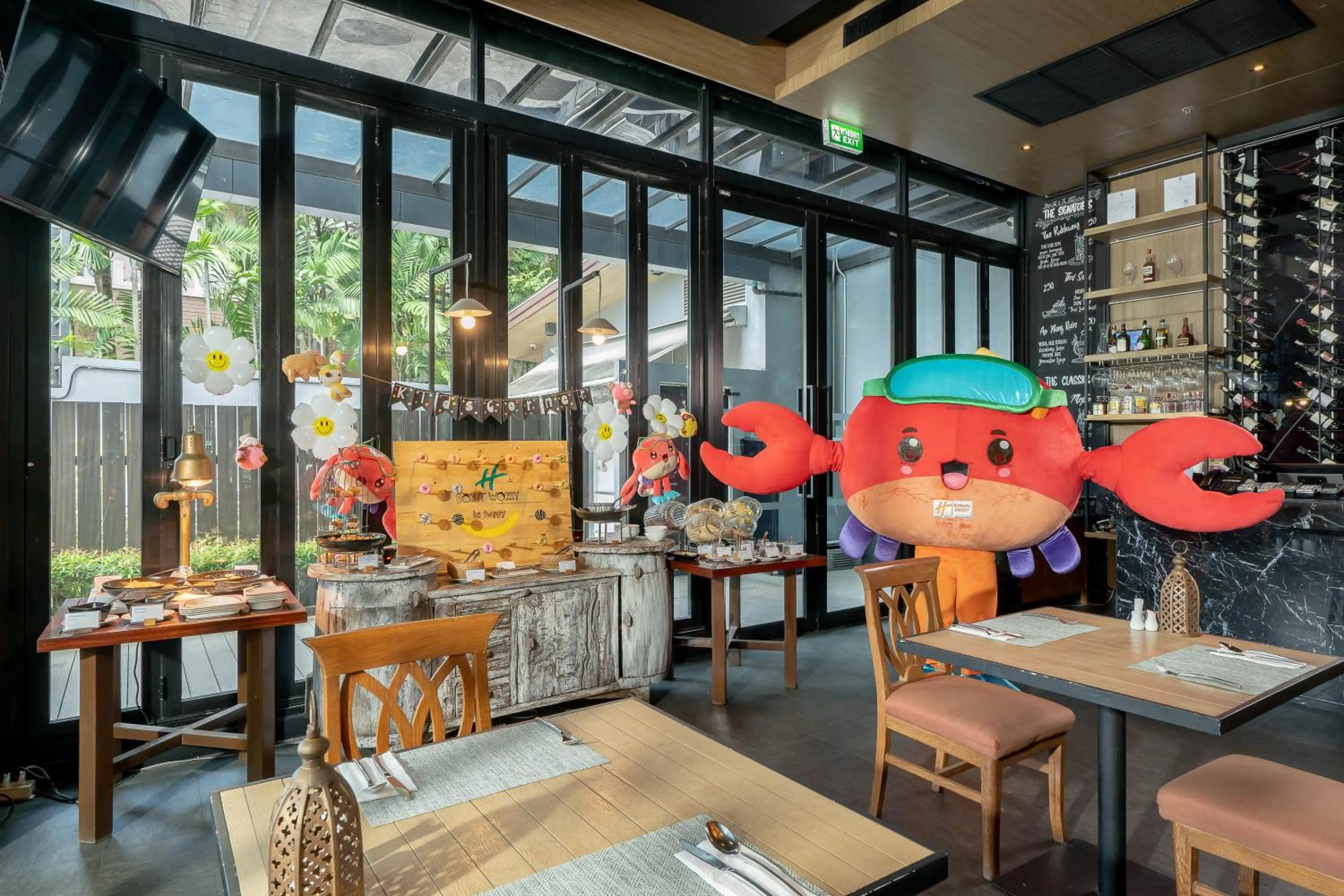 Restaurant/places to eat in Holiday Inn Resort Krabi Ao Nang Beach by IHG