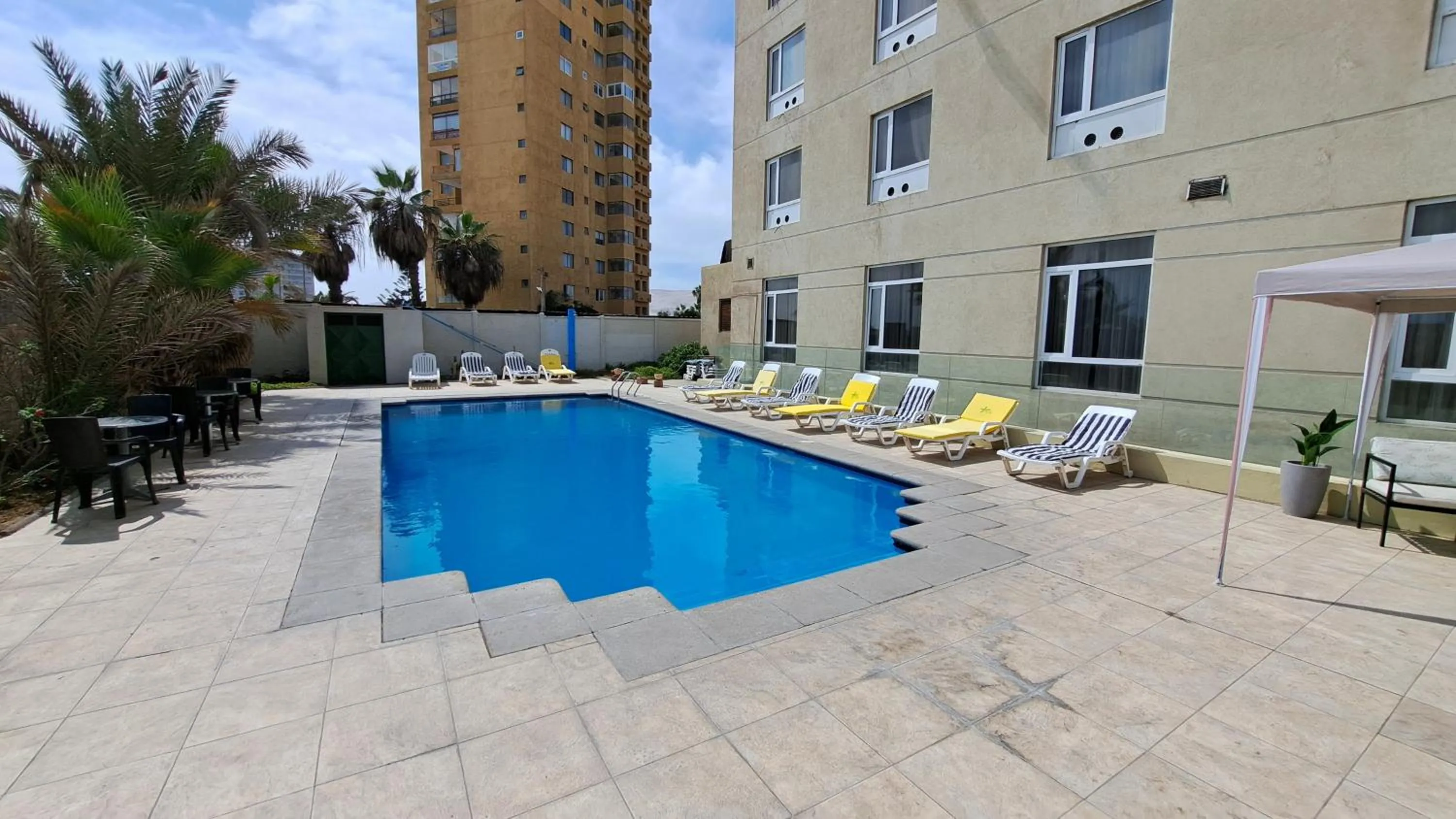 Swimming pool in Hotel Diego De Almagro Arica
