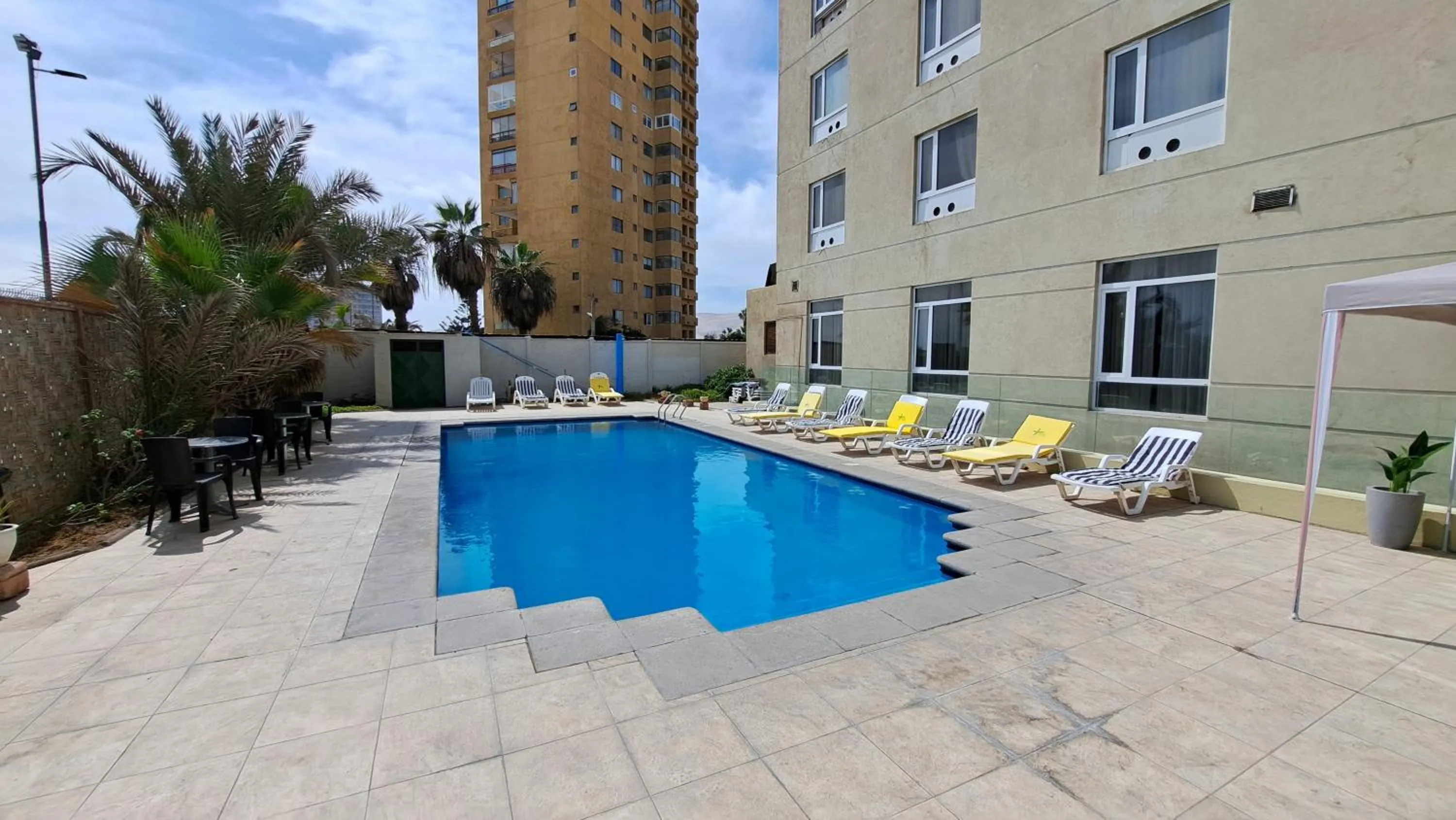 Swimming pool in Hotel Diego De Almagro Arica
