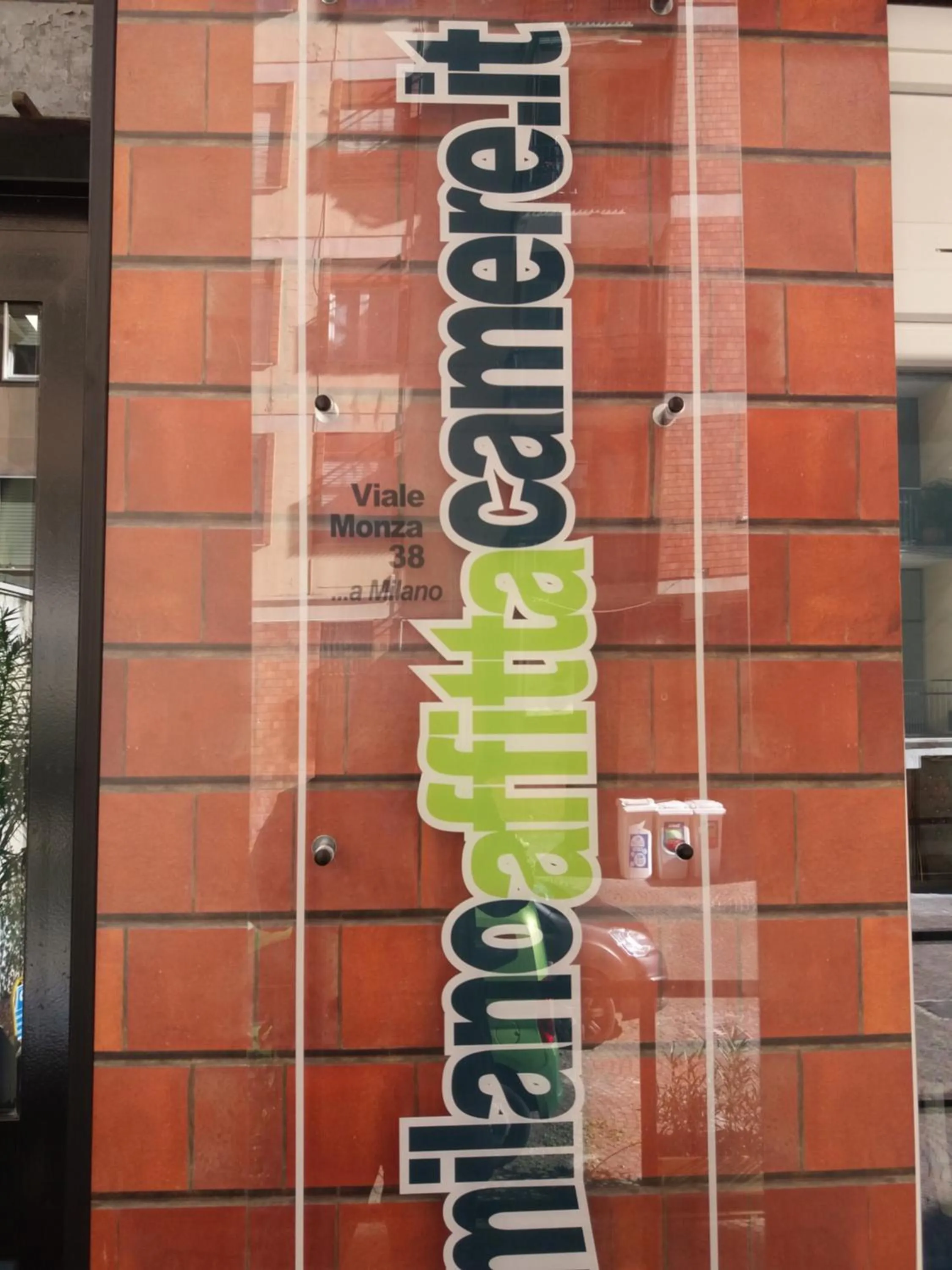 Property building in Milano Affittacamere