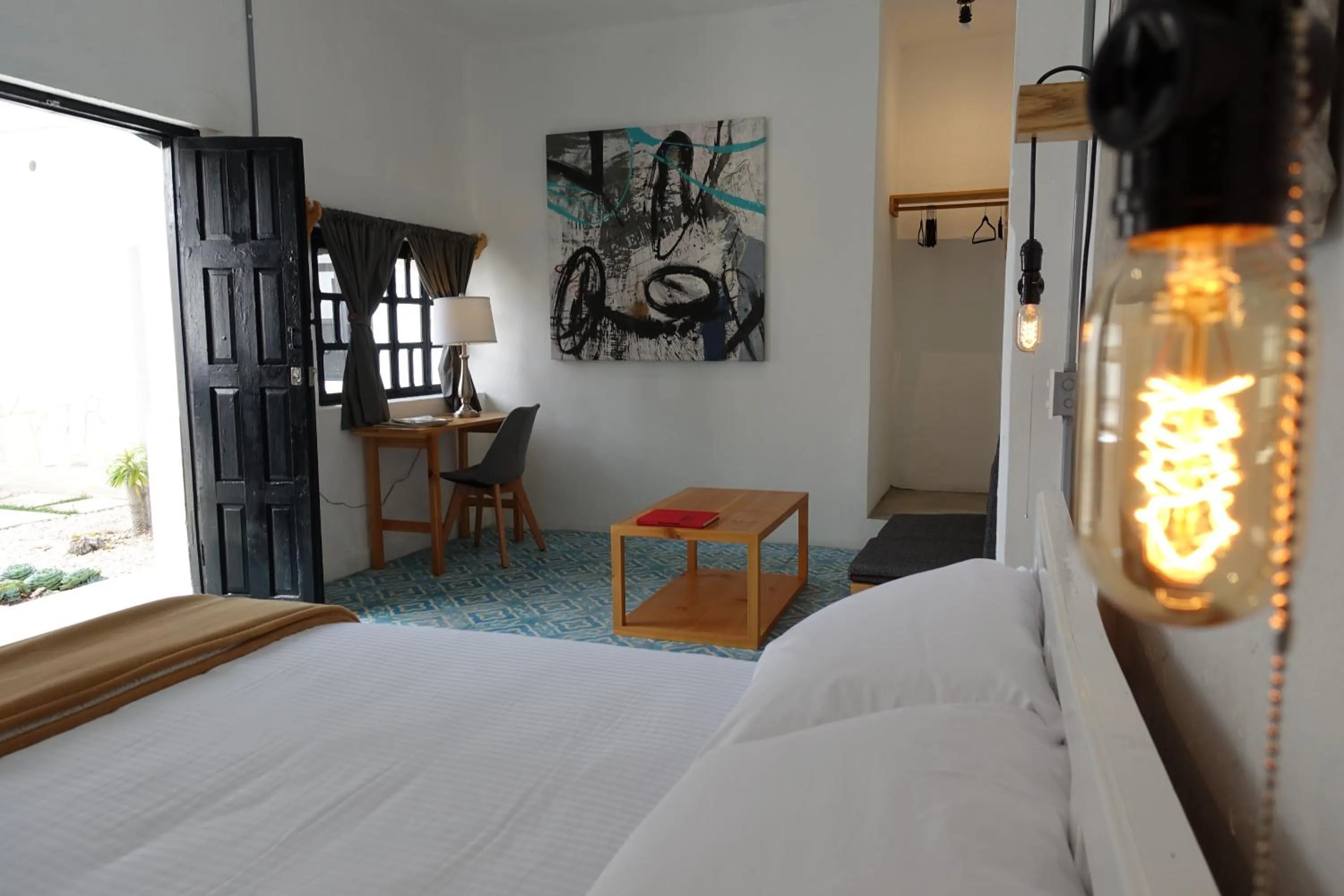 Photo of the whole room, Bed in La Tozi Hotel