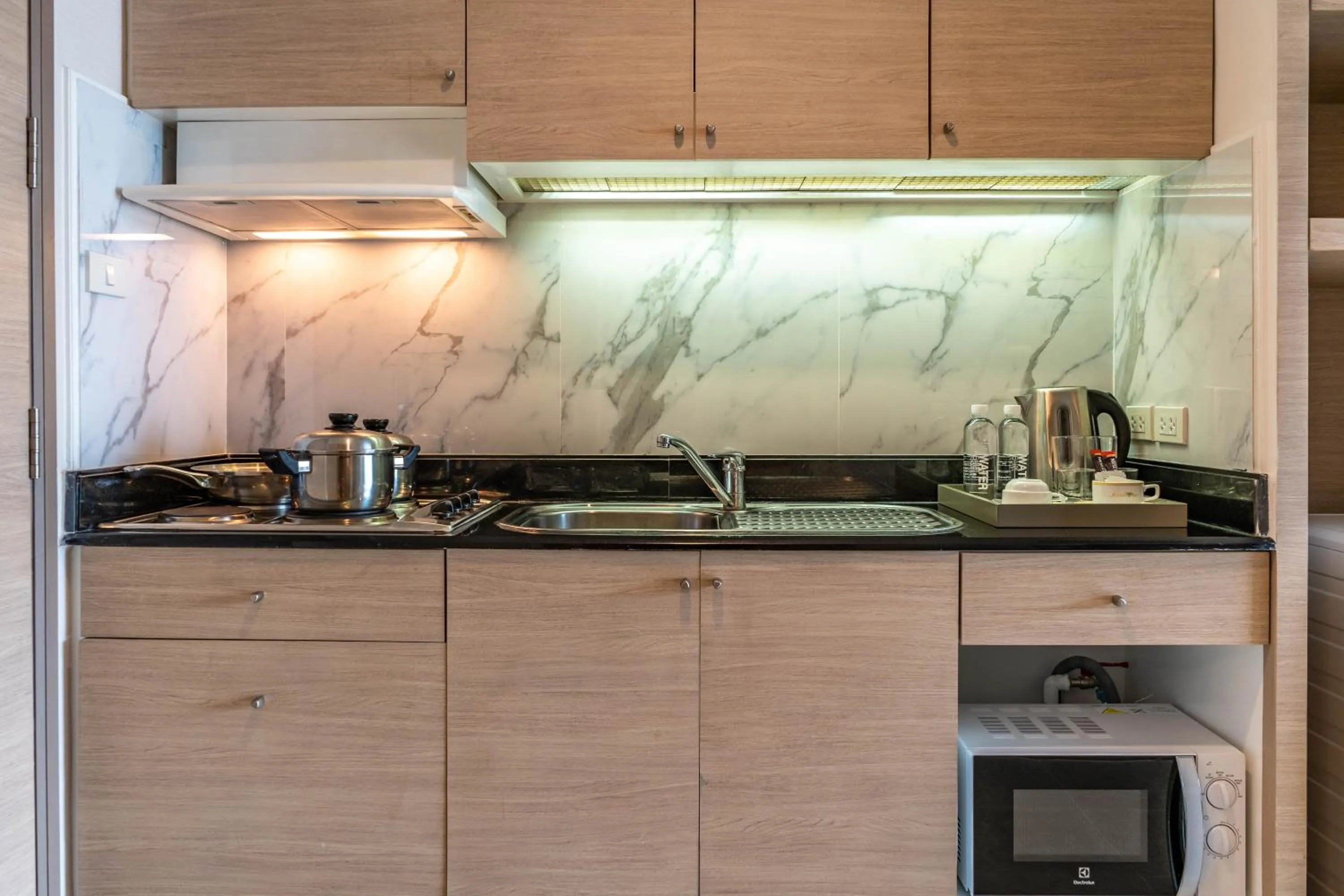 Coffee/tea facilities in Jasmine City Hotel