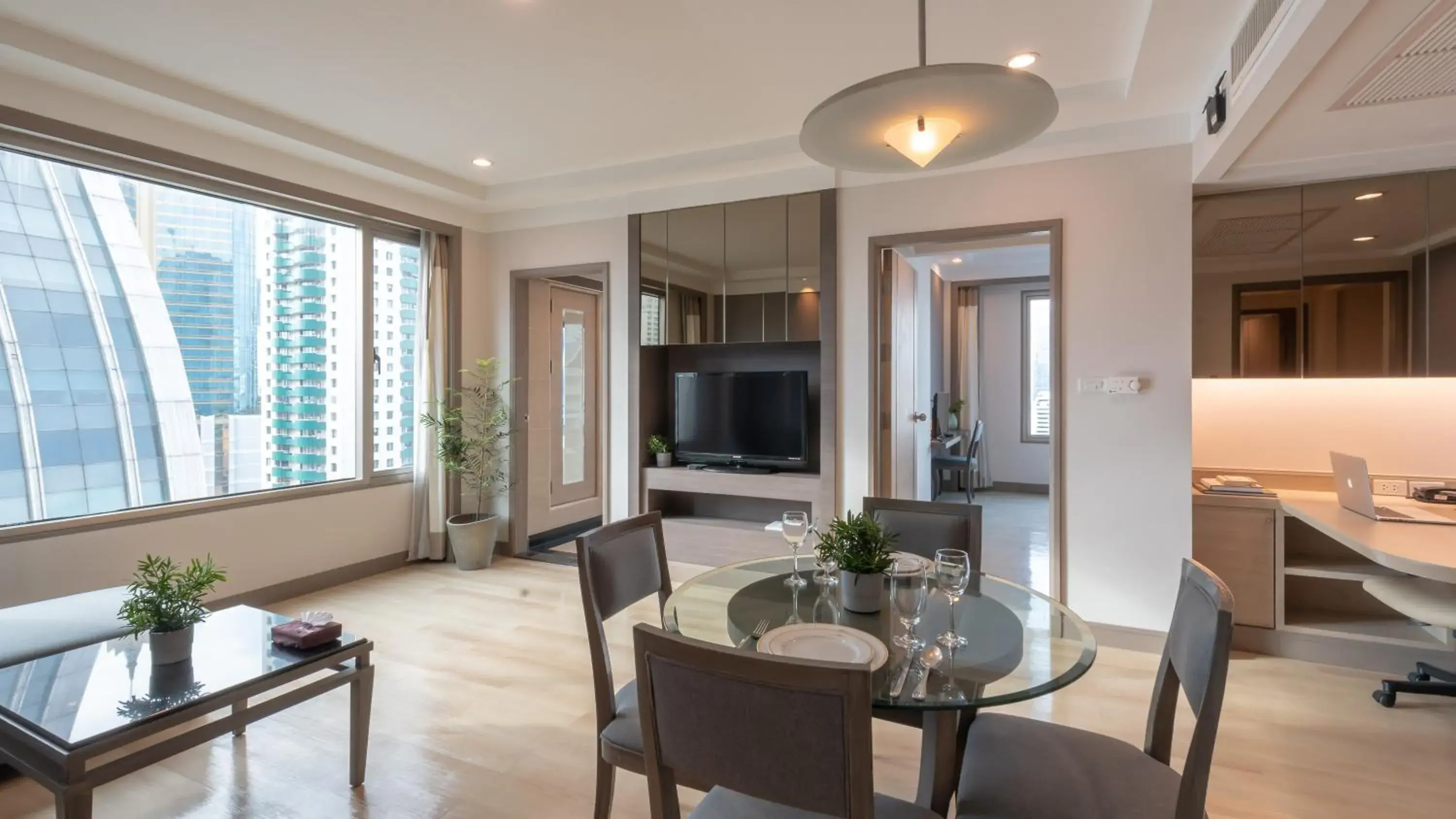 Superior Suite in Jasmine City Hotel Superior Suite in Jasmine City Hotel