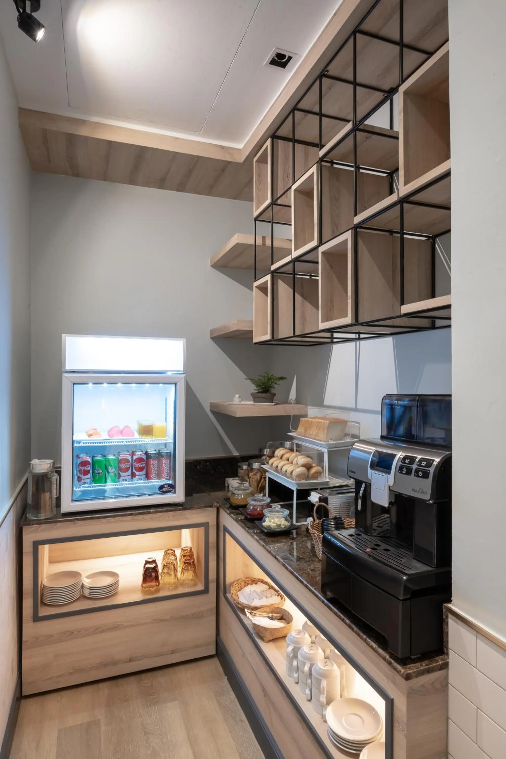 Food and drinks in Jasmine City Hotel