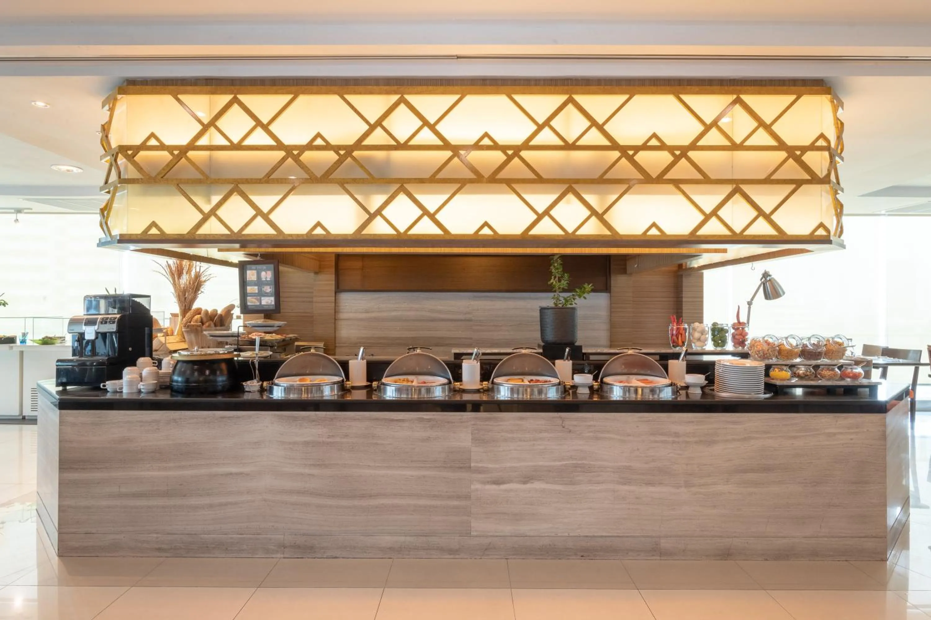 Buffet breakfast in Jasmine City Hotel