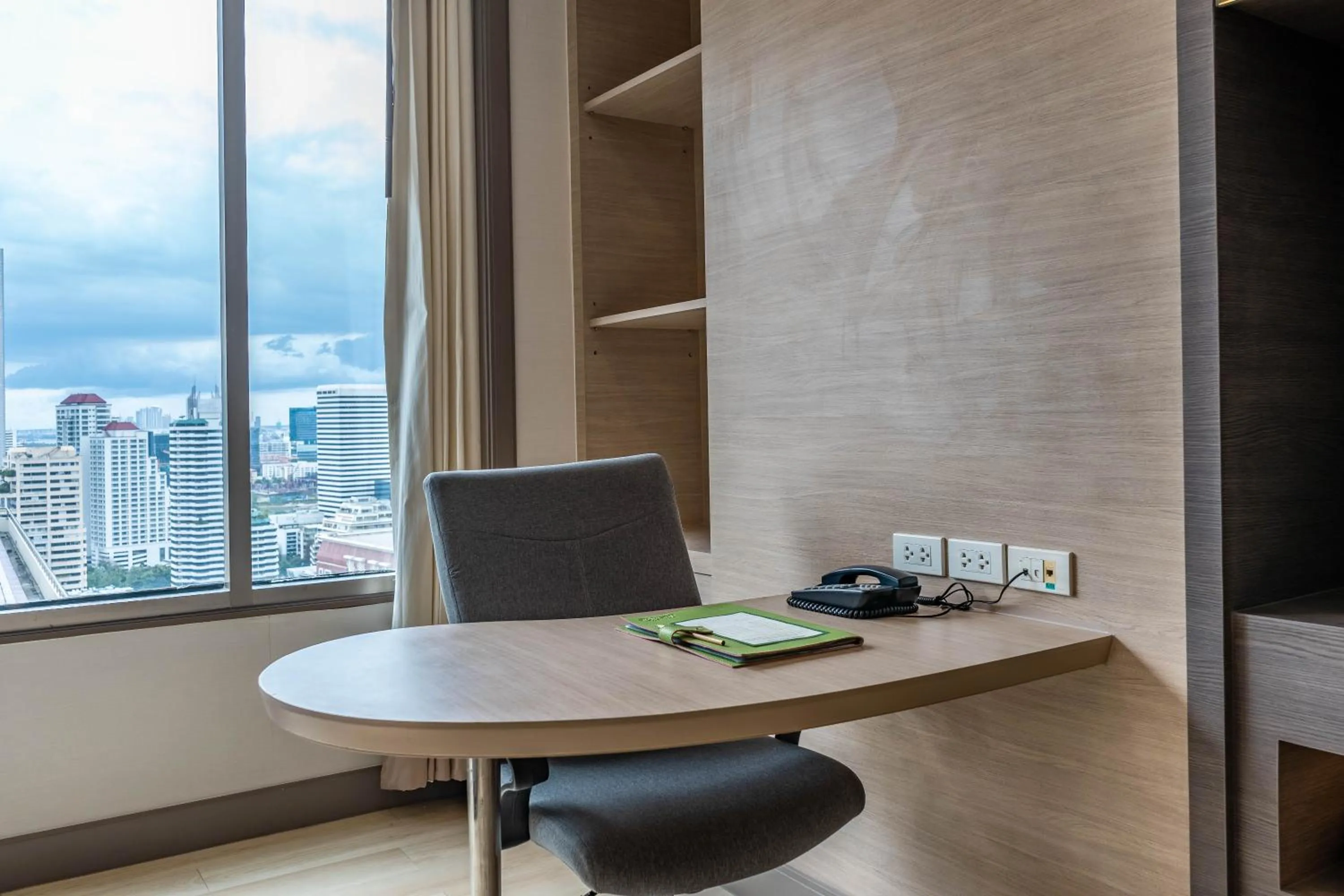 Living room in Jasmine City Hotel