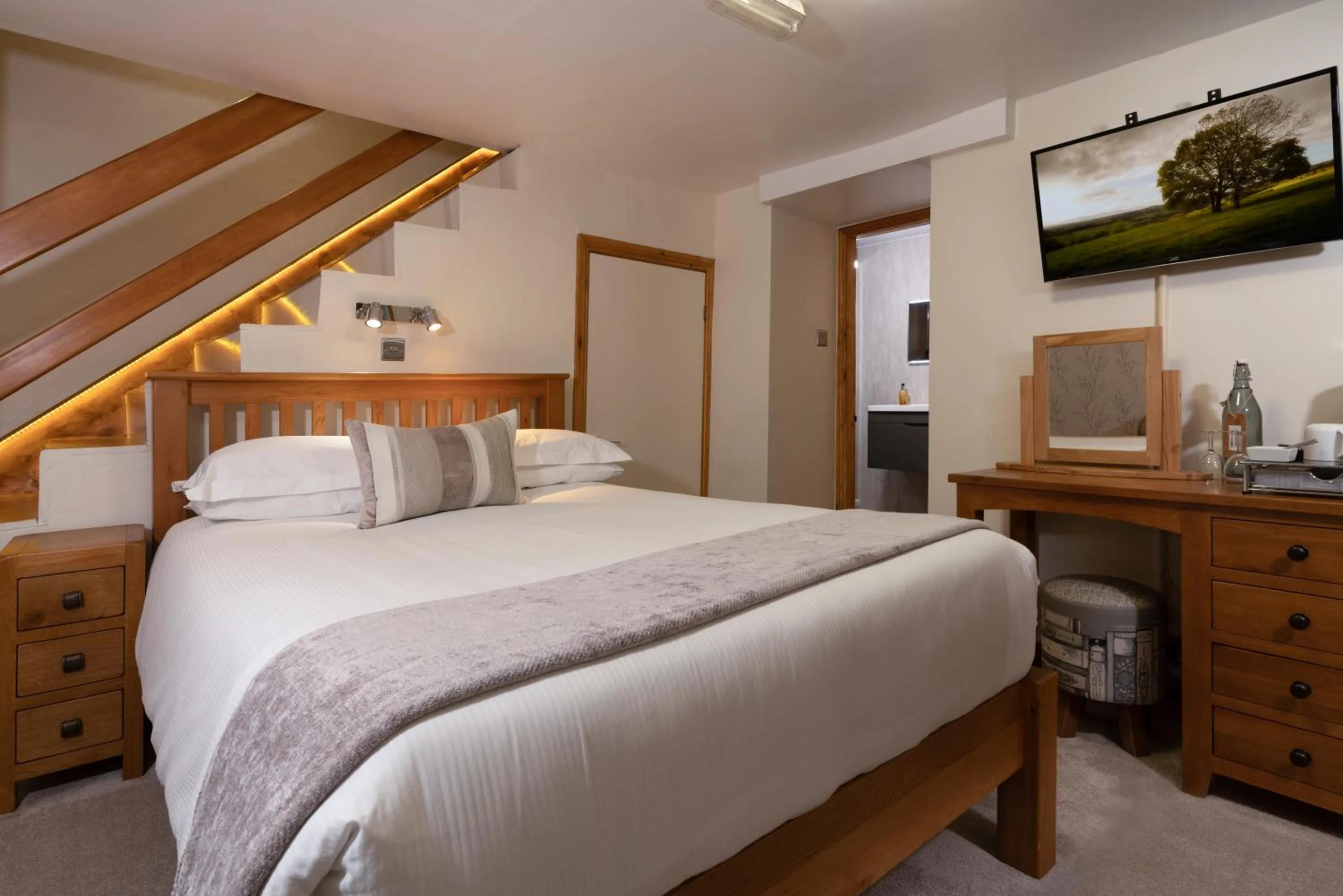 Superior Double Room (Lower Ground Floor) in Melrose Guesthouse
