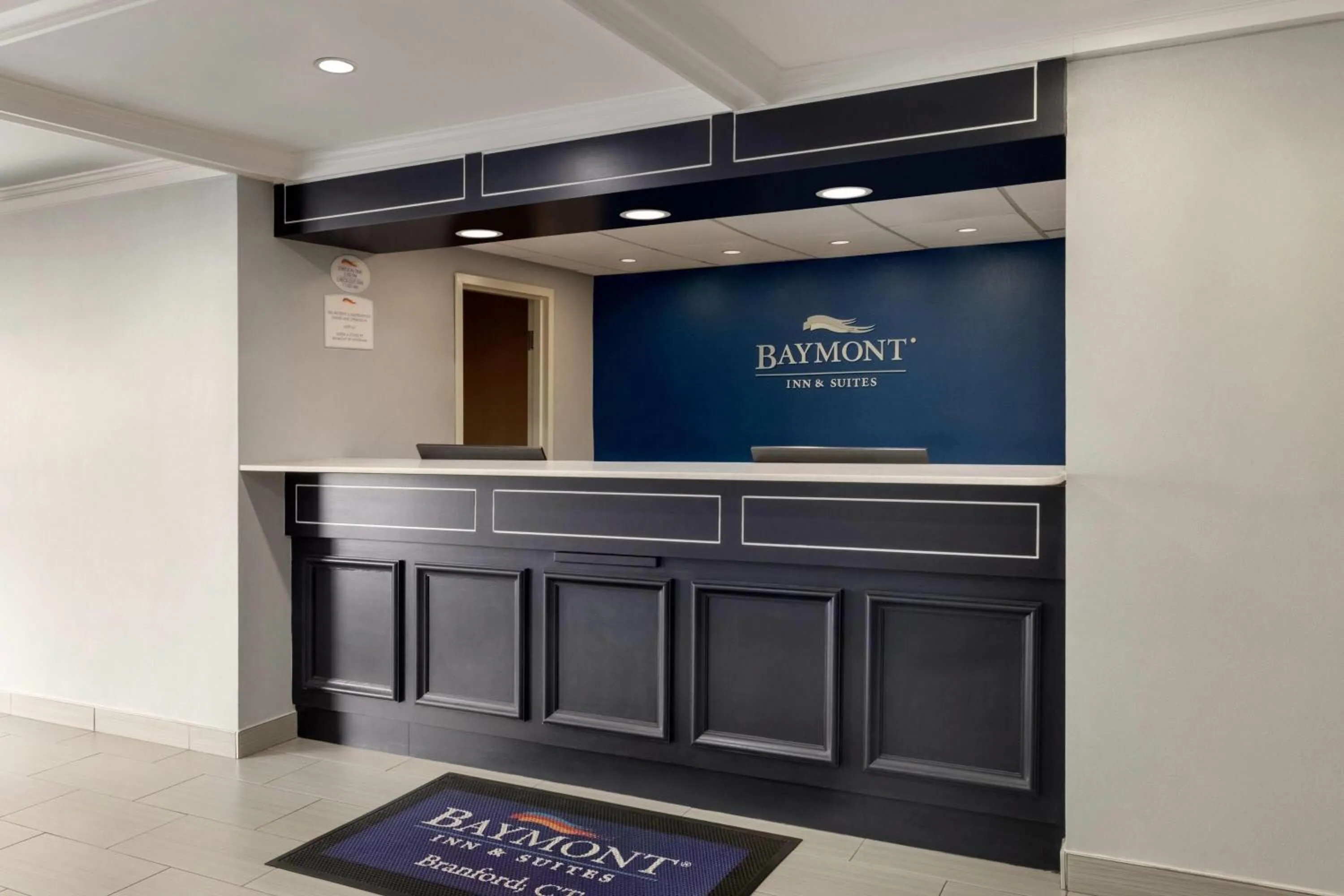Lobby or reception in Baymont by Wyndham Branford/New Haven