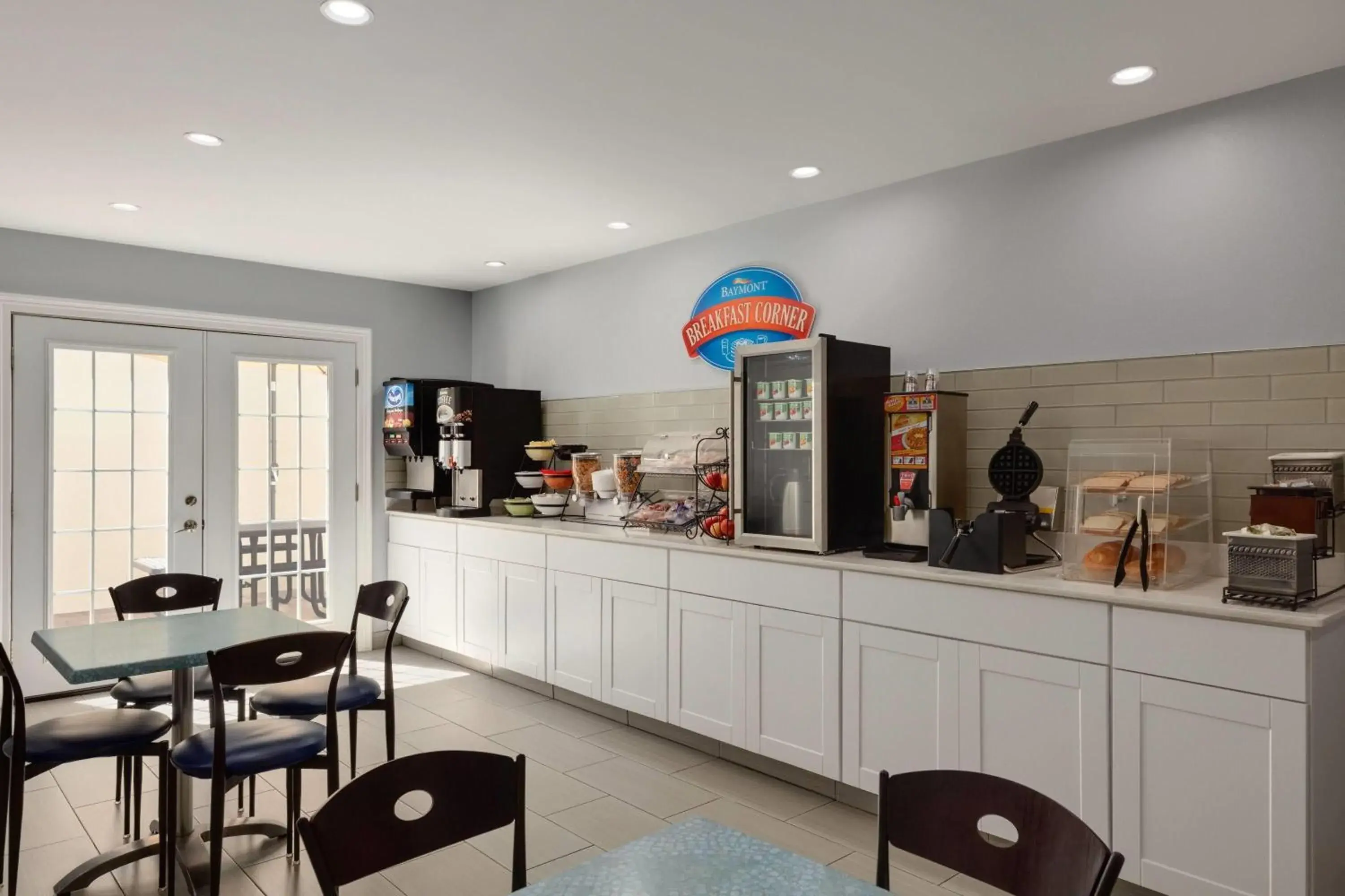 Breakfast in Baymont by Wyndham Branford/New Haven Breakfast in Baymont by Wyndham Branford/New Haven