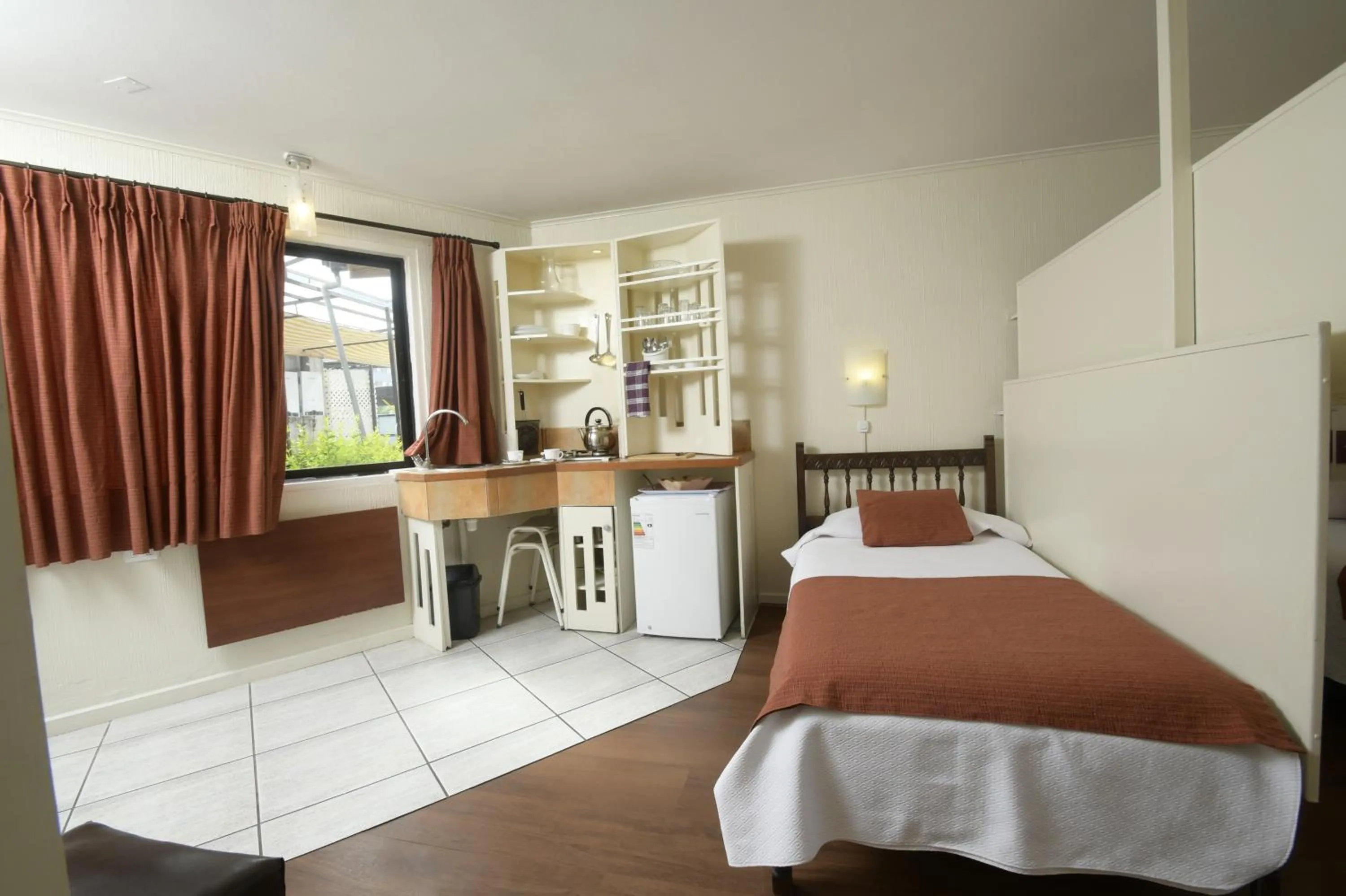Bed in Dptos Castelar