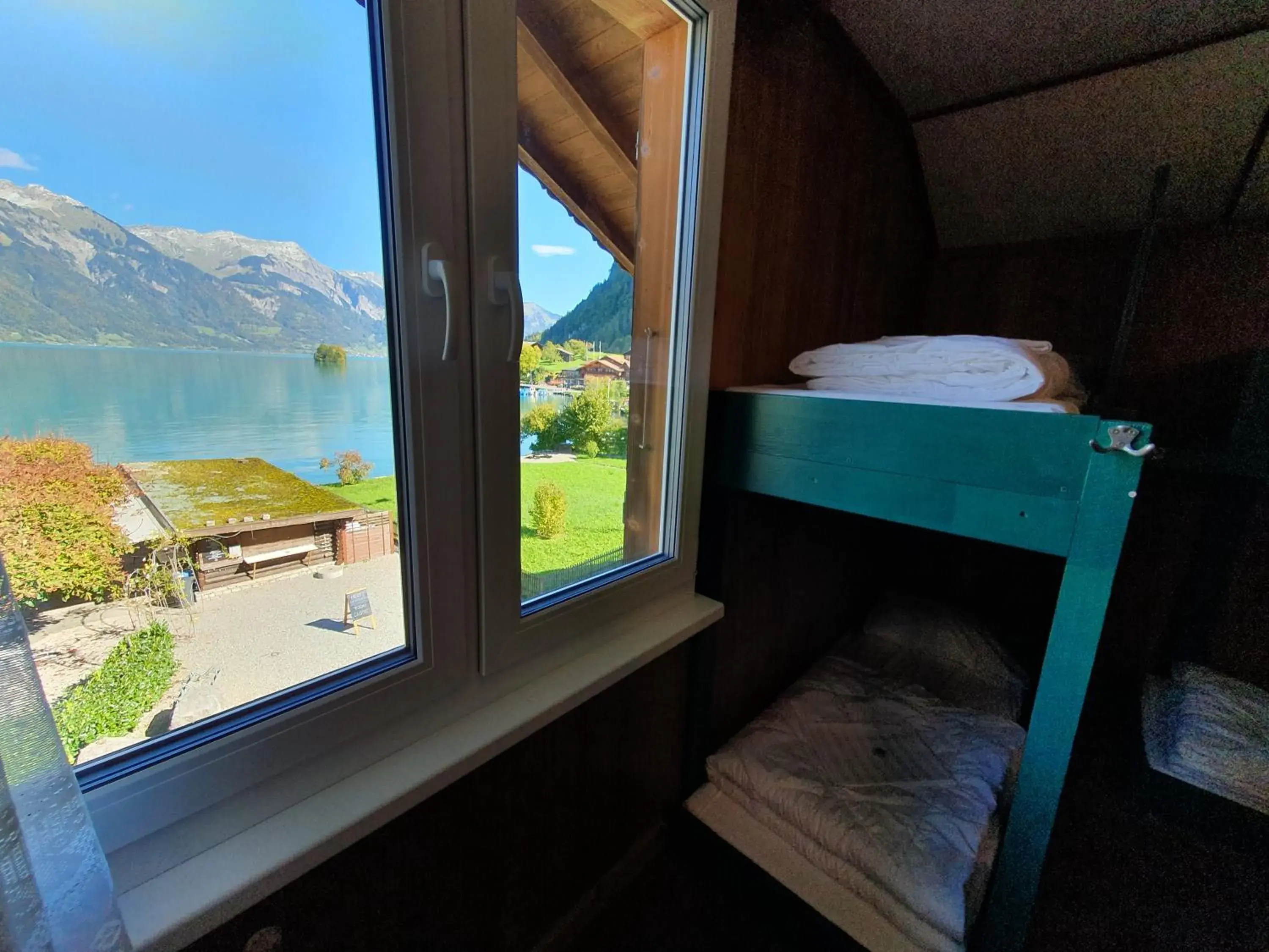 Family Room with Shared Bathroom and Lake View in Lake Lodge Hostel Family Room with Shared Bathroom and Lake View in Lake Lodge Hostel