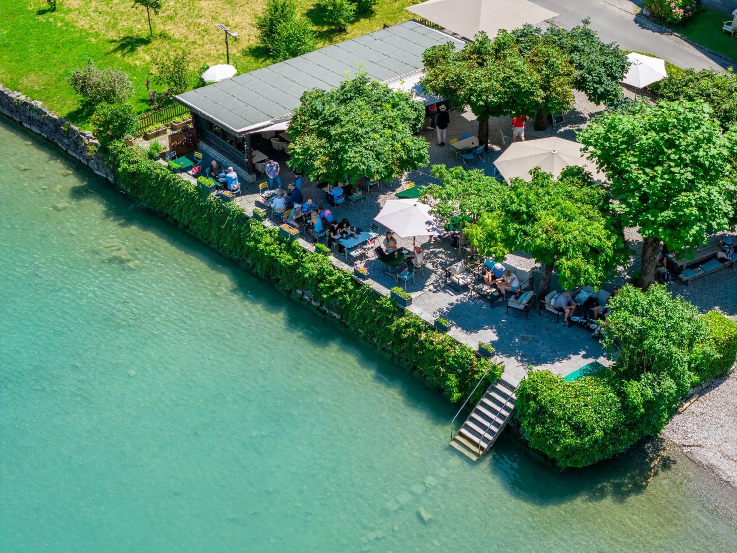 Restaurant/places to eat in Lake Lodge Hostel