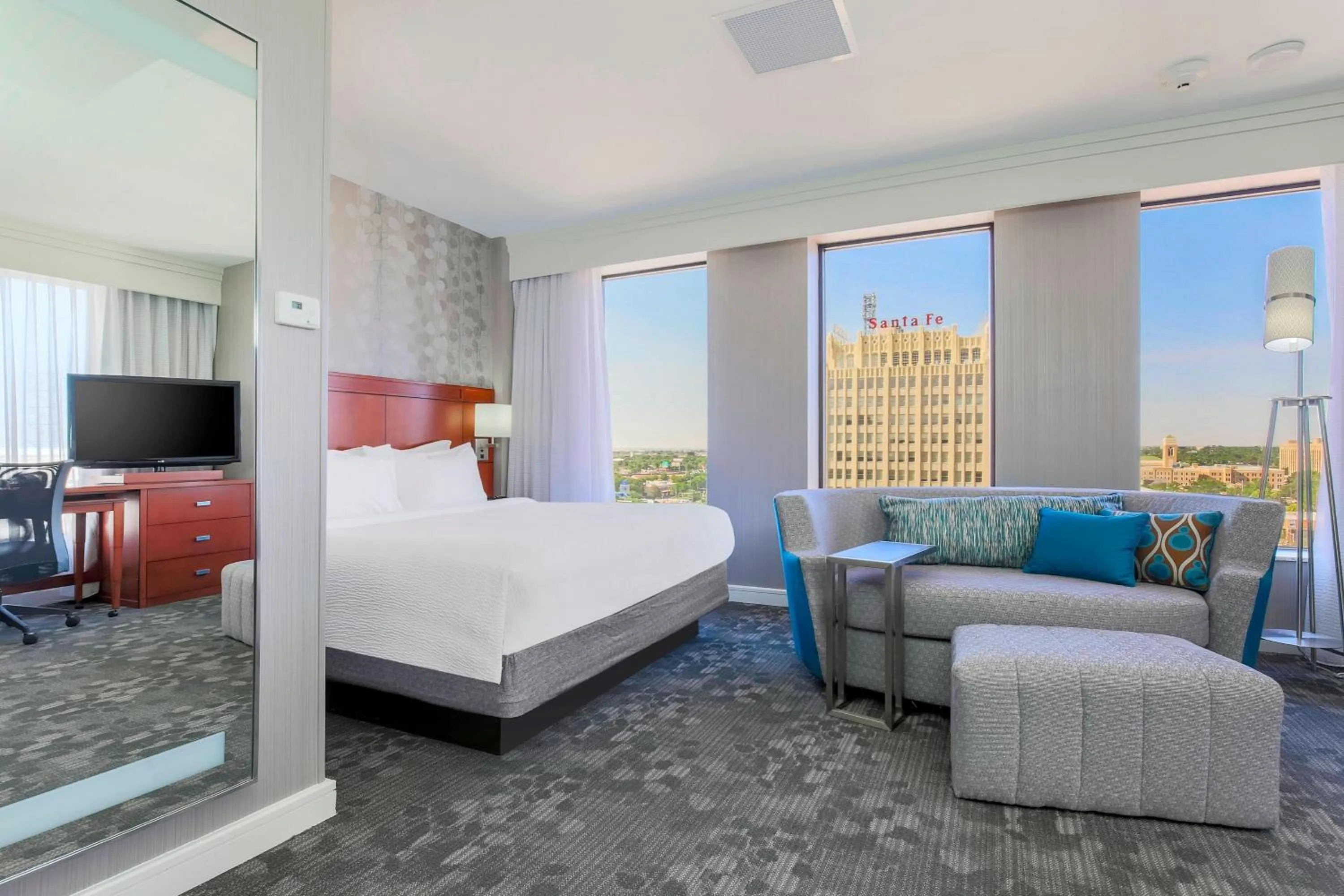 Photo of the whole room, Bed in Courtyard by Marriott Amarillo Downtown