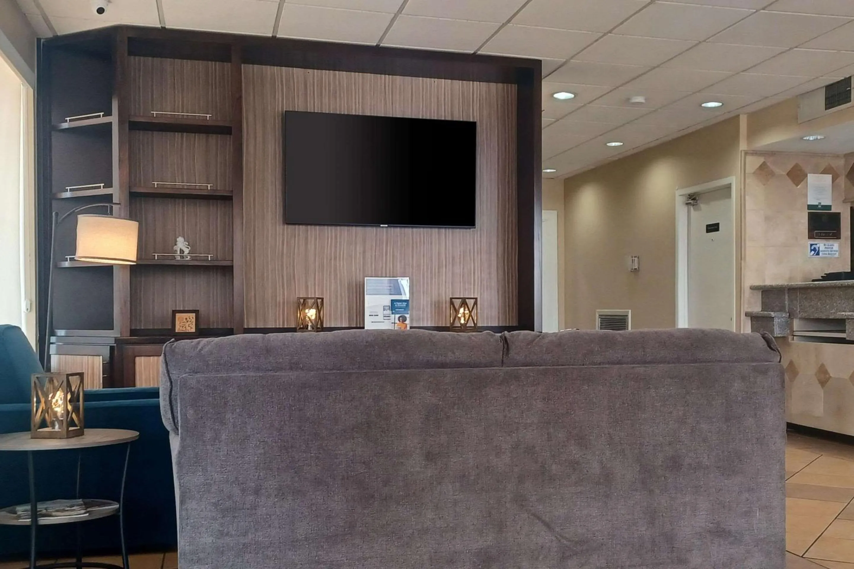 Lobby or reception in Quality Inn & Suites Airport