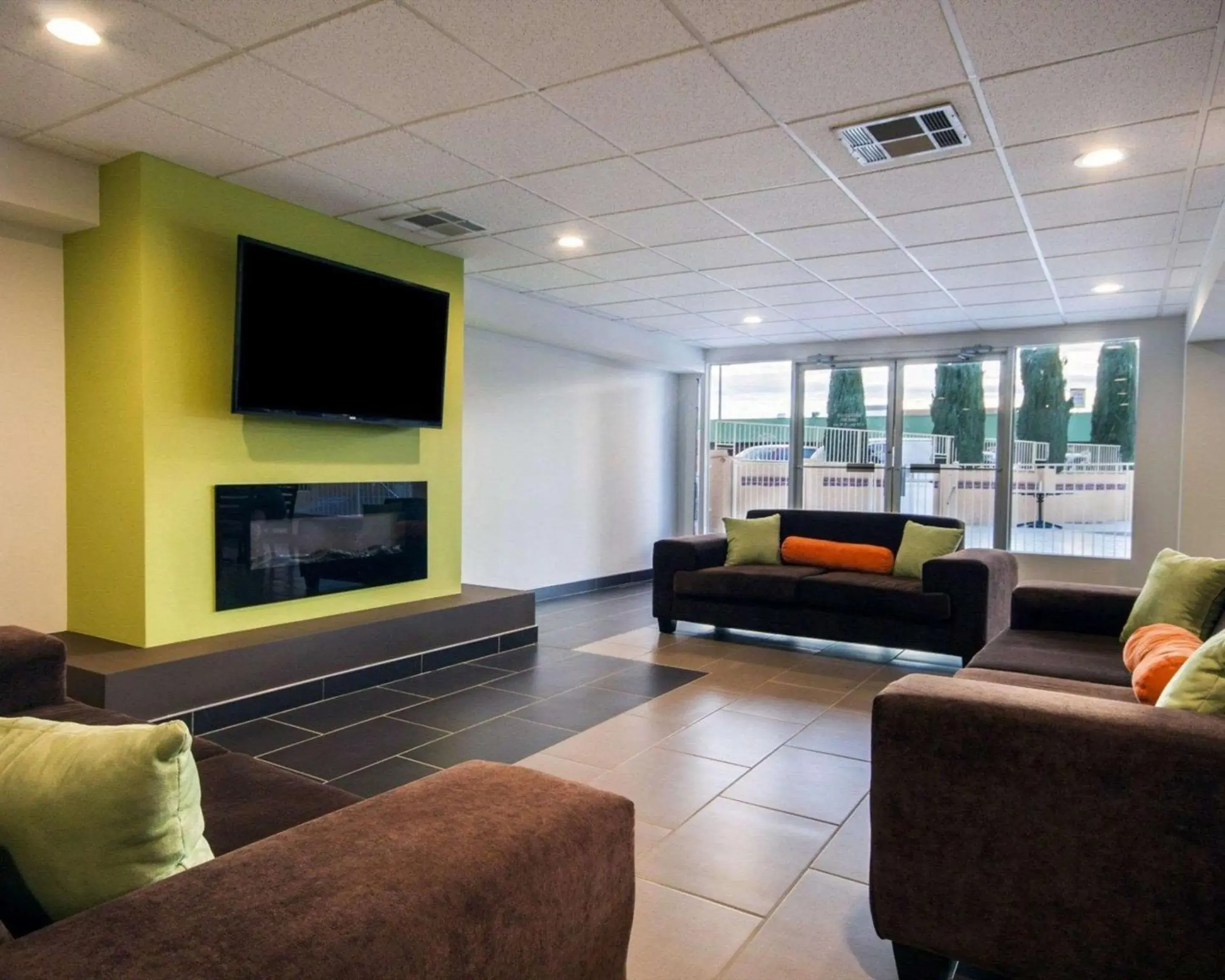 Restaurant/places to eat in Quality Inn & Suites Airport Restaurant/places to eat in Quality Inn & Suites Airport