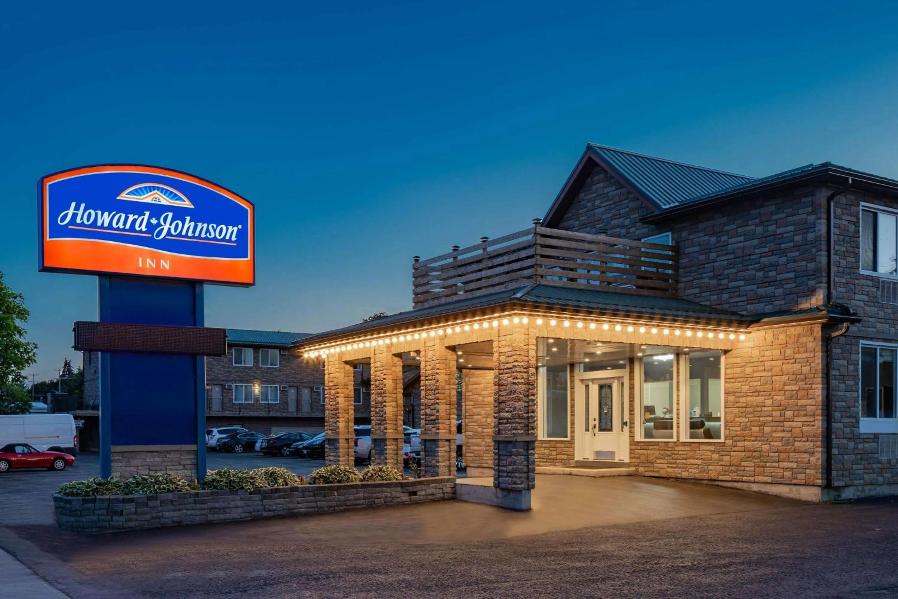 Property building in Howard Johnson by Wyndham Gananoque