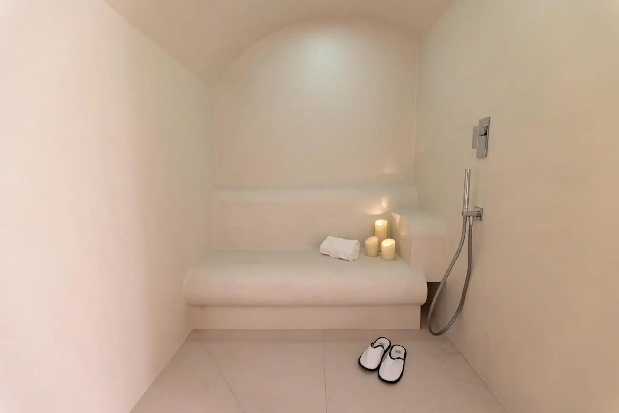 Steam room, Bed in Hôtel Dress Code Steam room, Bed in Hôtel Dress Code