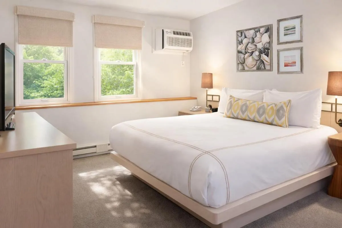 Bed in The Villages at Ocean Edge Resort & Golf Club