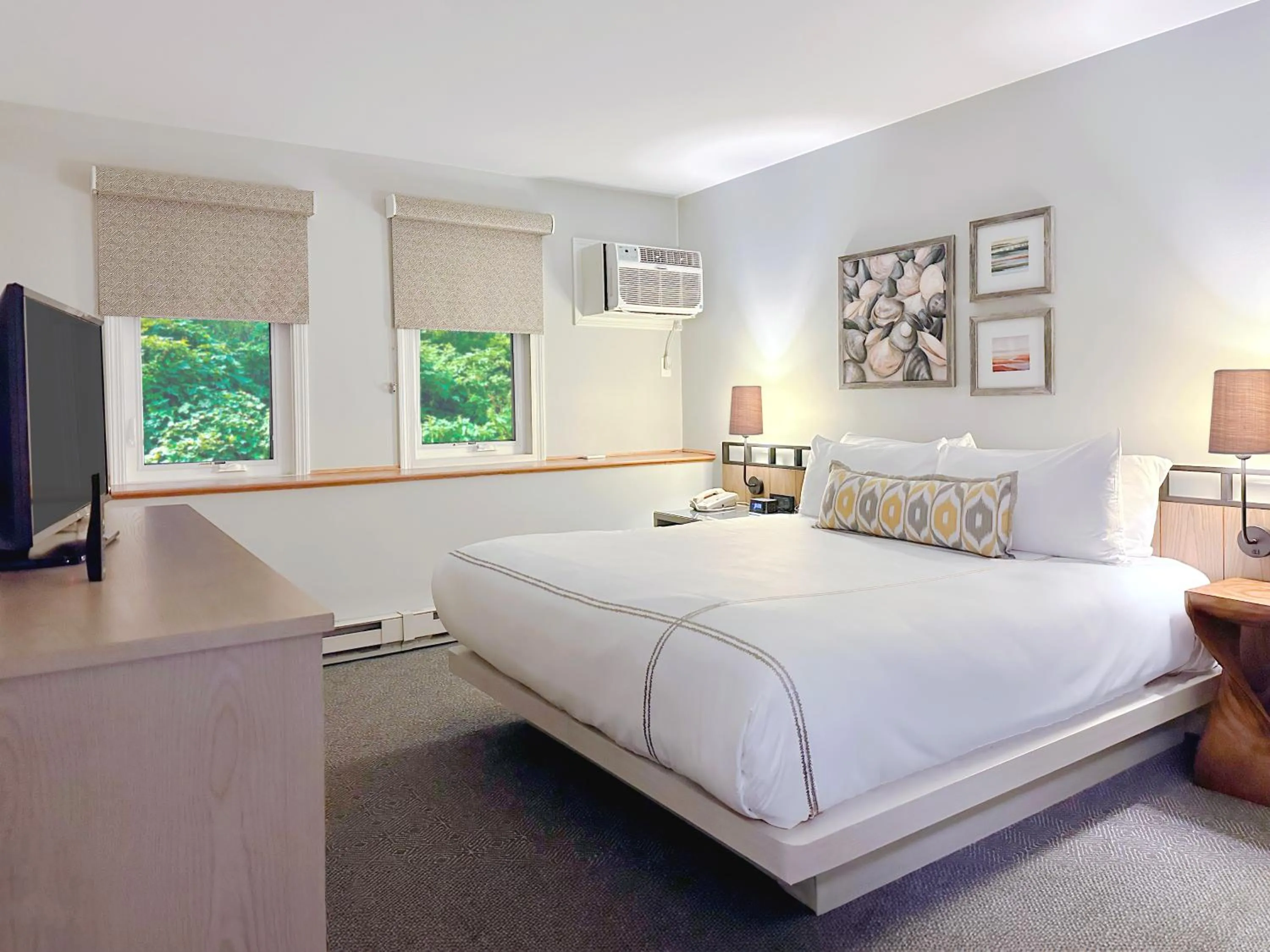 Bed in The Villages at Ocean Edge Resort & Golf Club