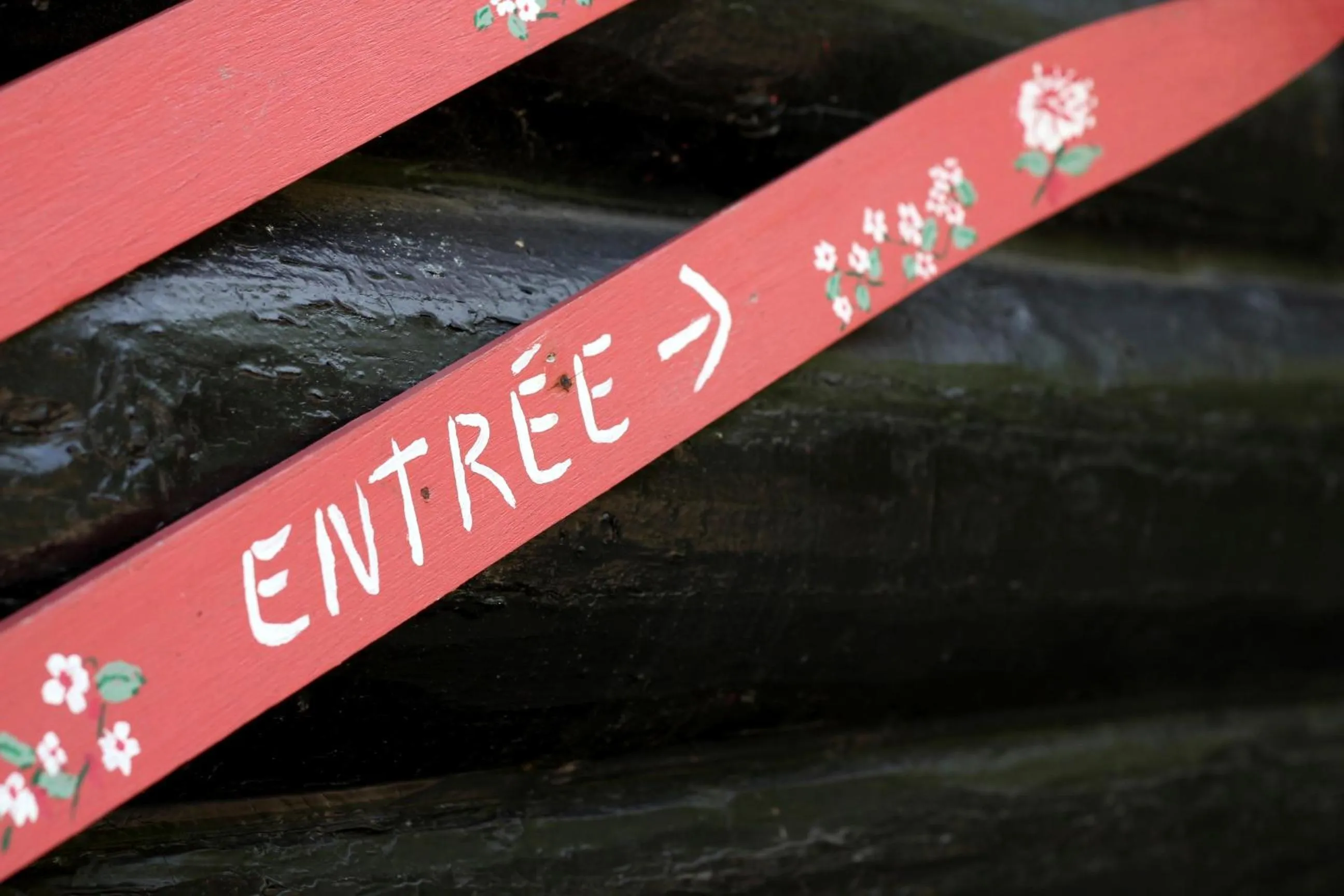 Decorative detail in Auberge Le Lupin-Self Check-in