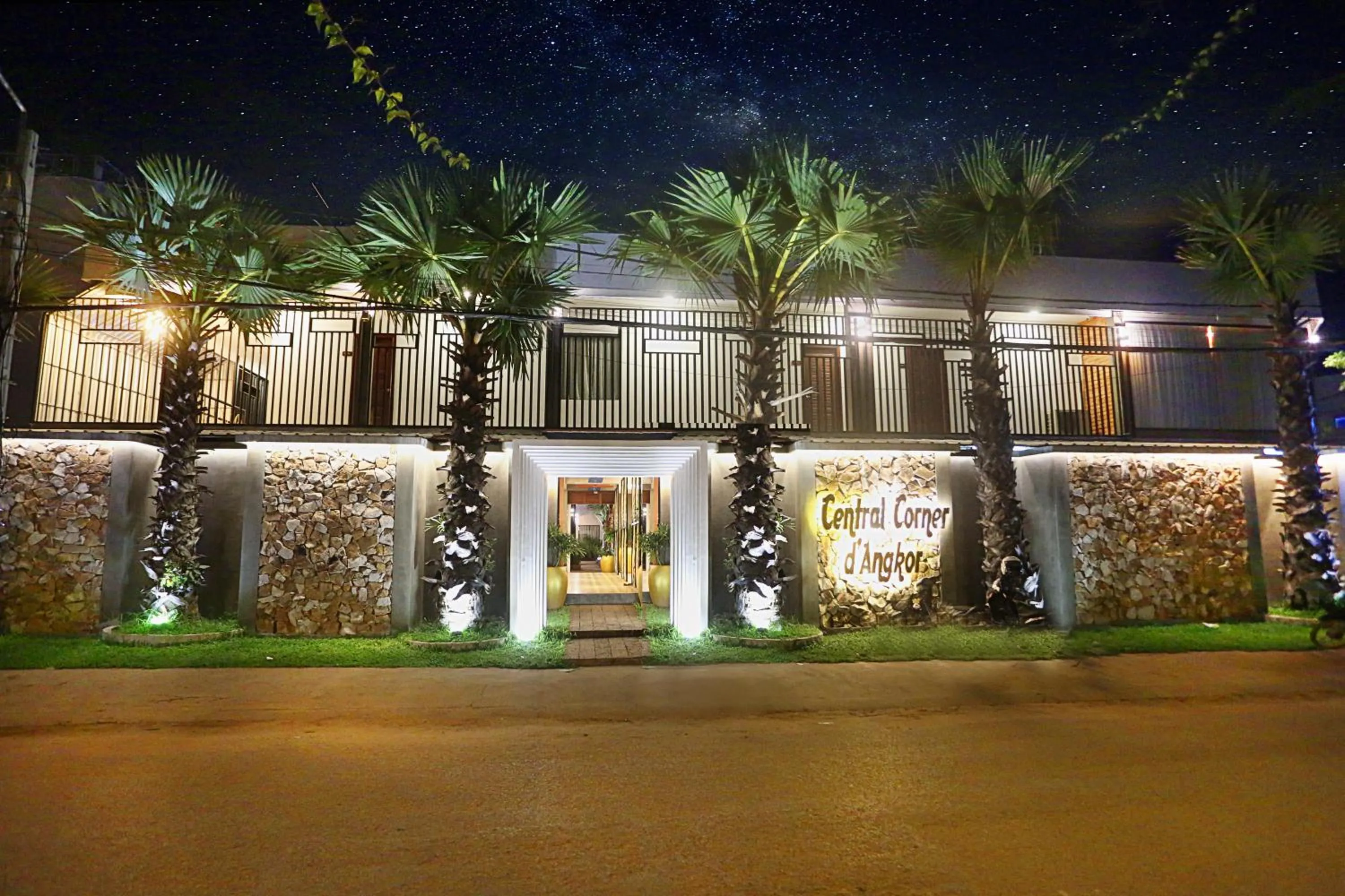 Facade/entrance in Central Corner d'Angkor