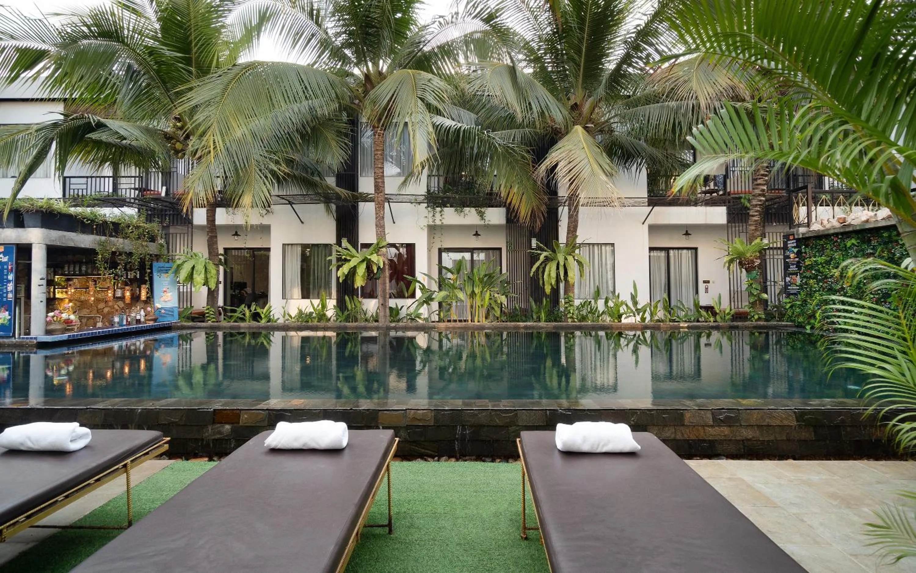 Property building in Central Corner d'Angkor