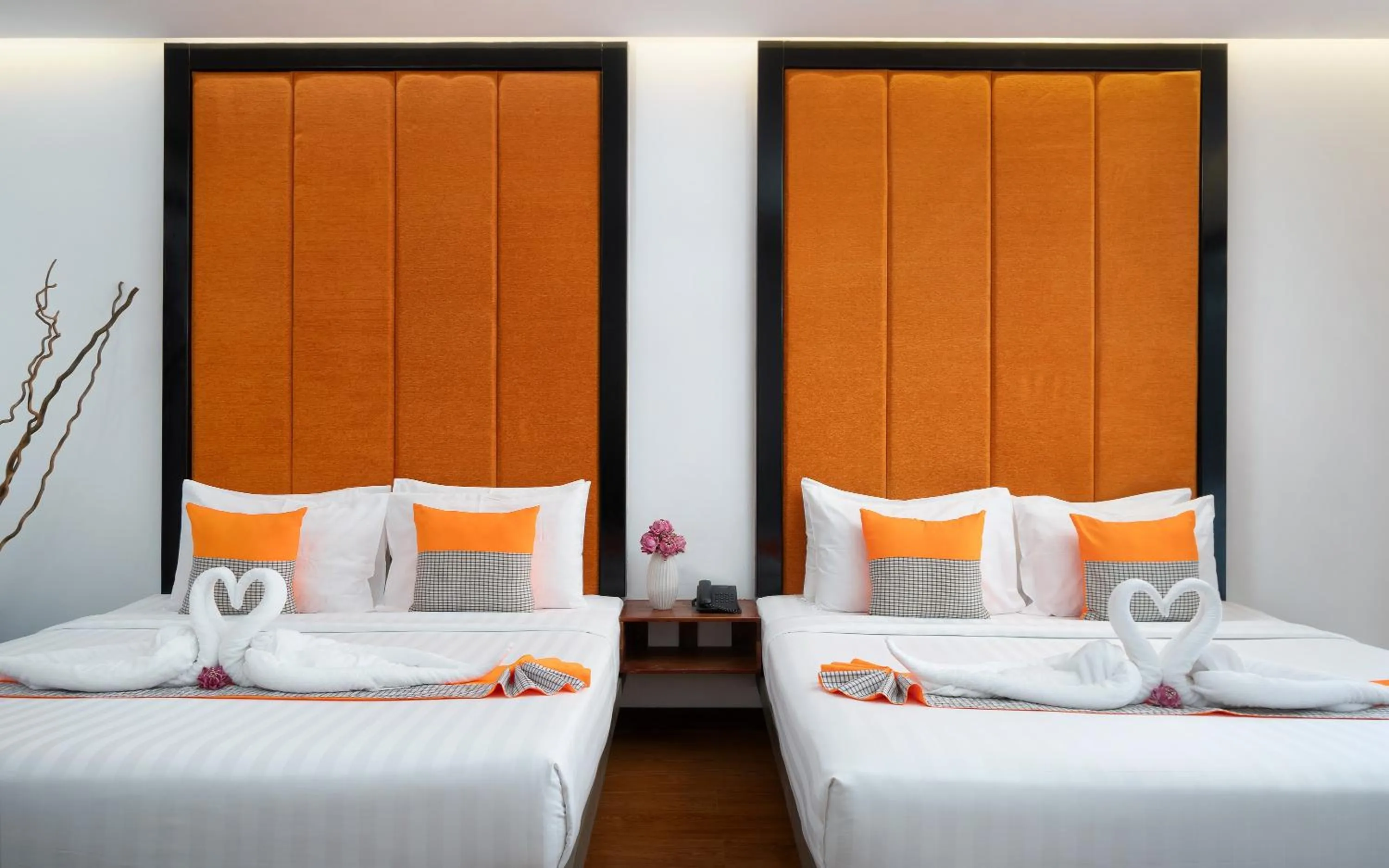 Bed in Central Corner d'Angkor