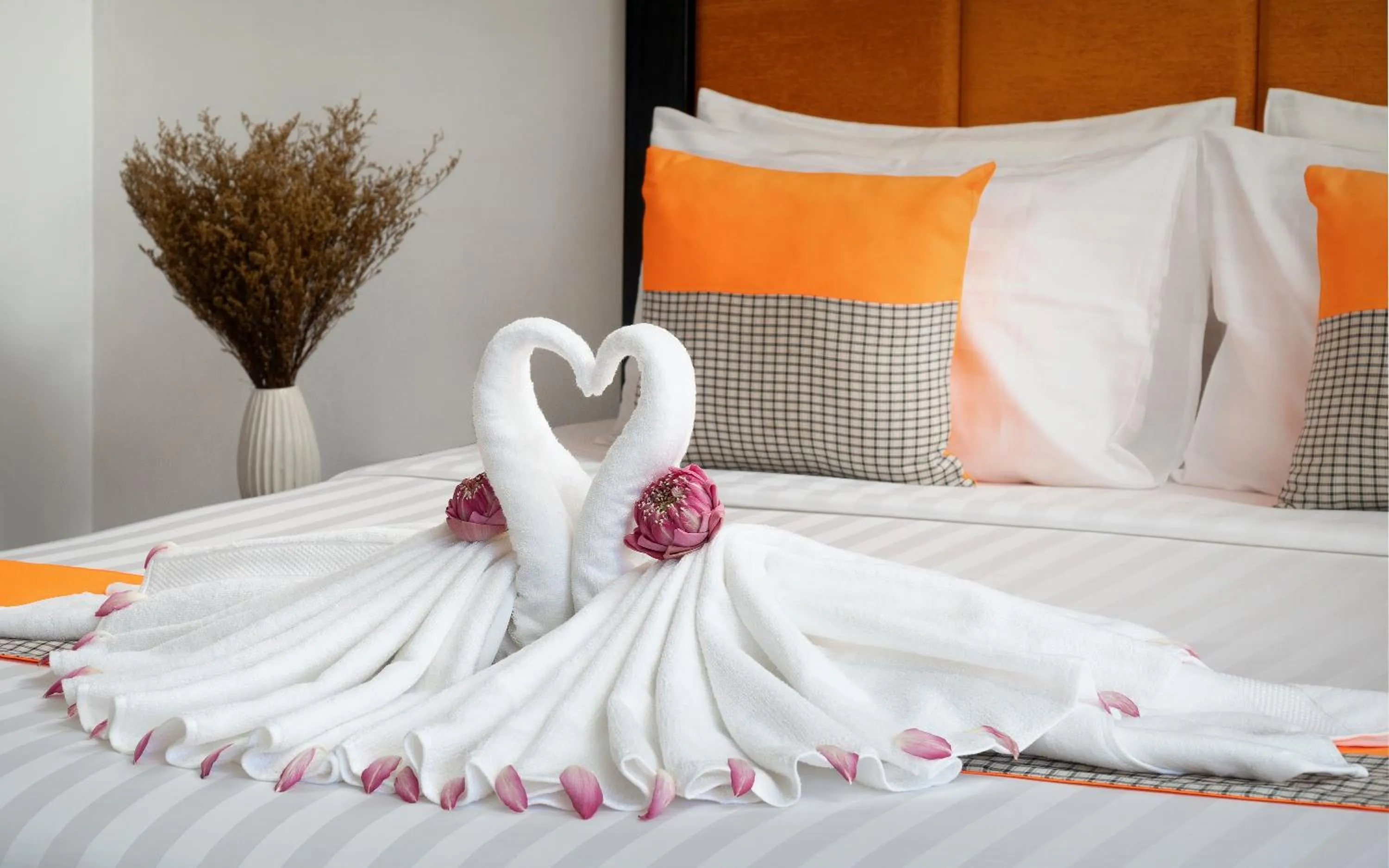 Bed in Central Corner d'Angkor