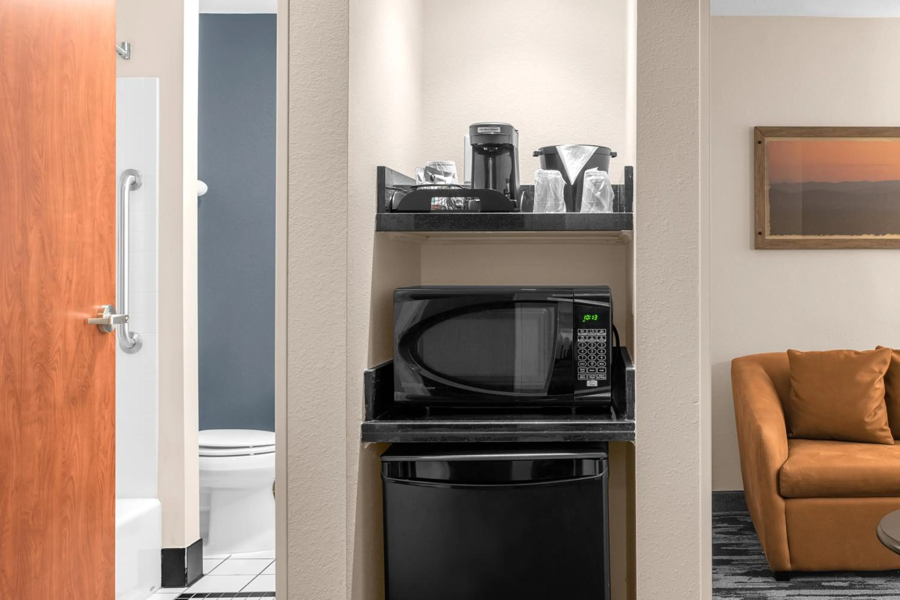 Coffee/tea facilities in Fairfield by Marriott Inn & Suites Columbus Hilliard