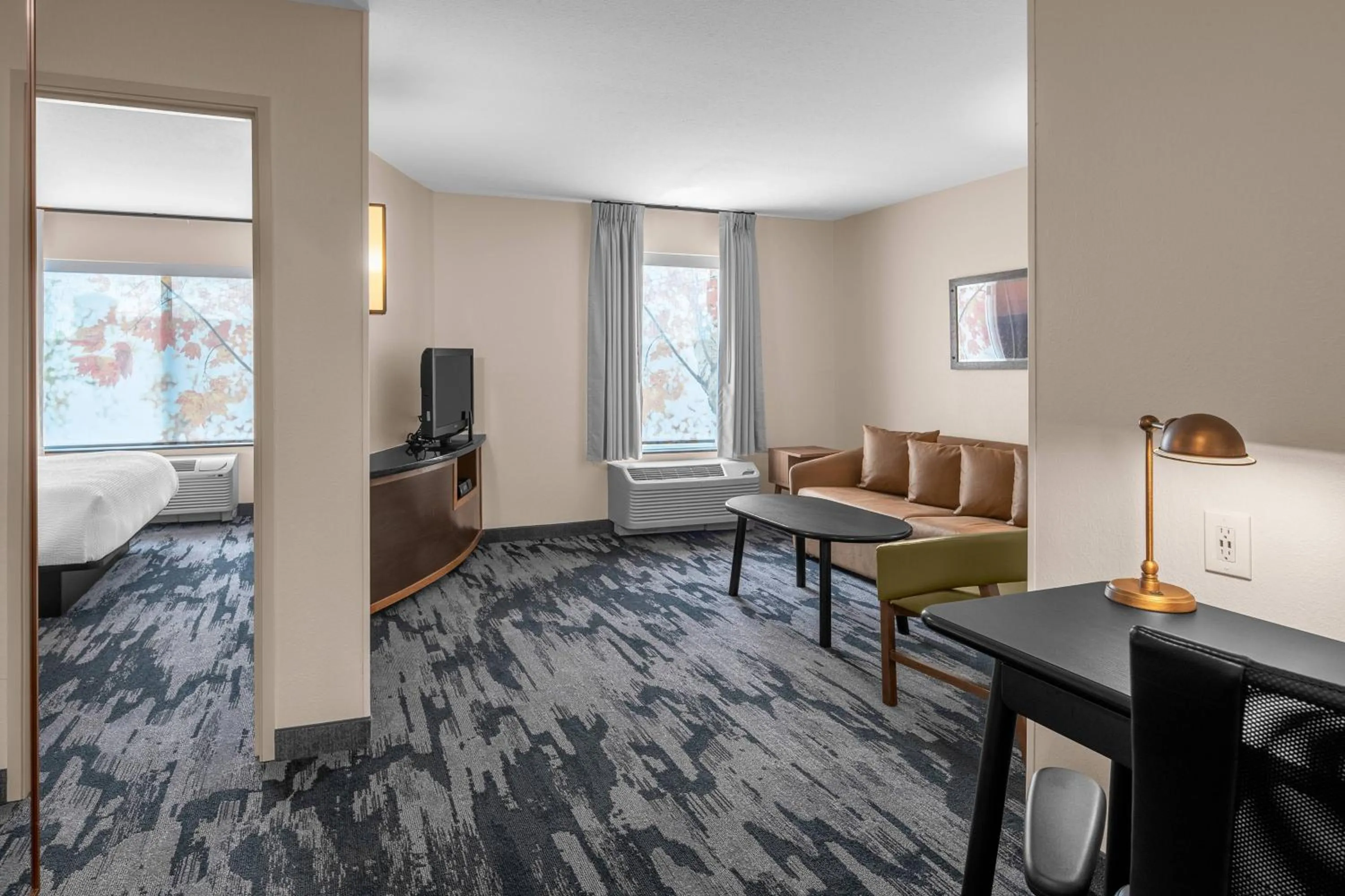 Living room in Fairfield by Marriott Inn & Suites Columbus Hilliard