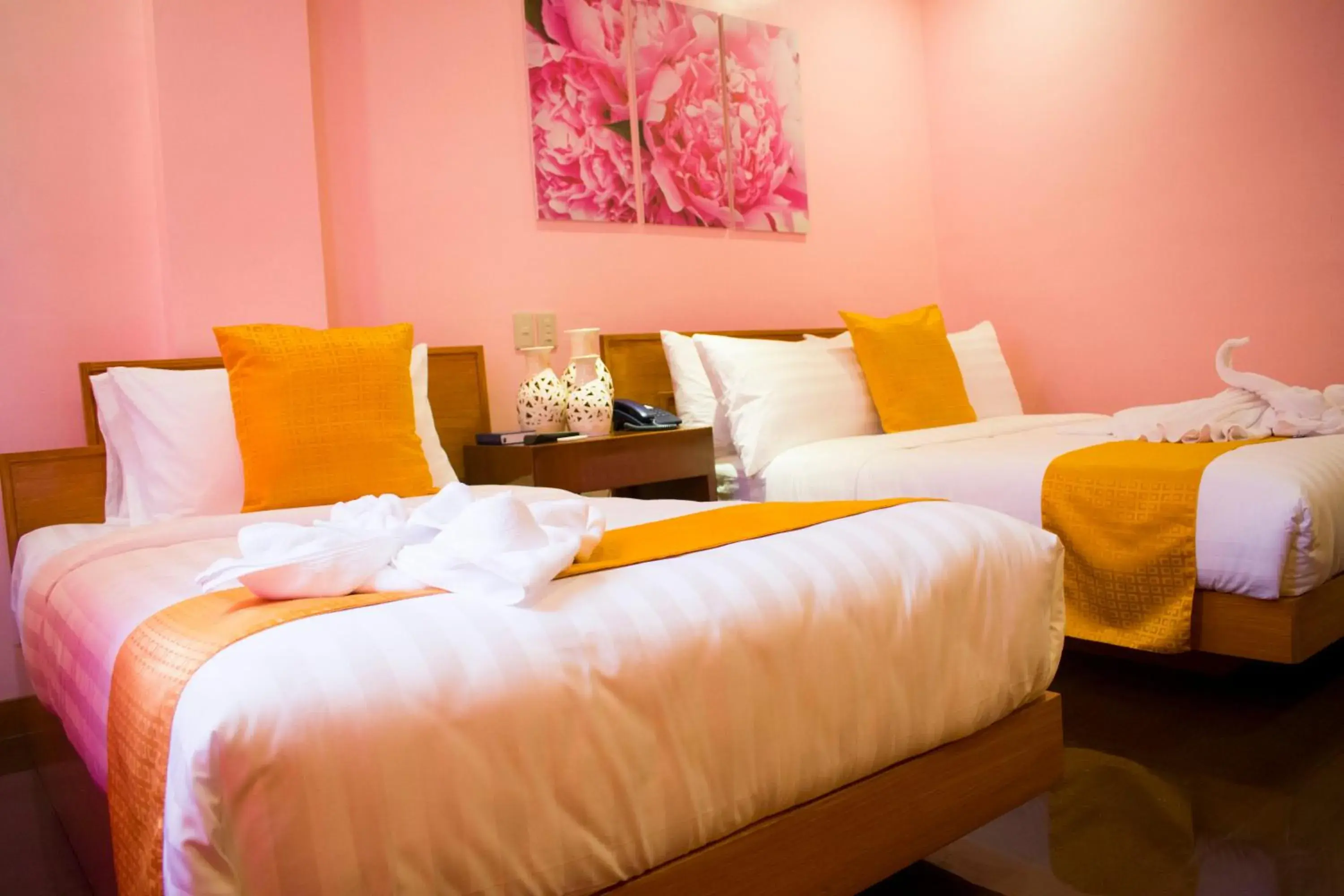 Triple Room in Royal Mansion Hotel Triple Room in Royal Mansion Hotel