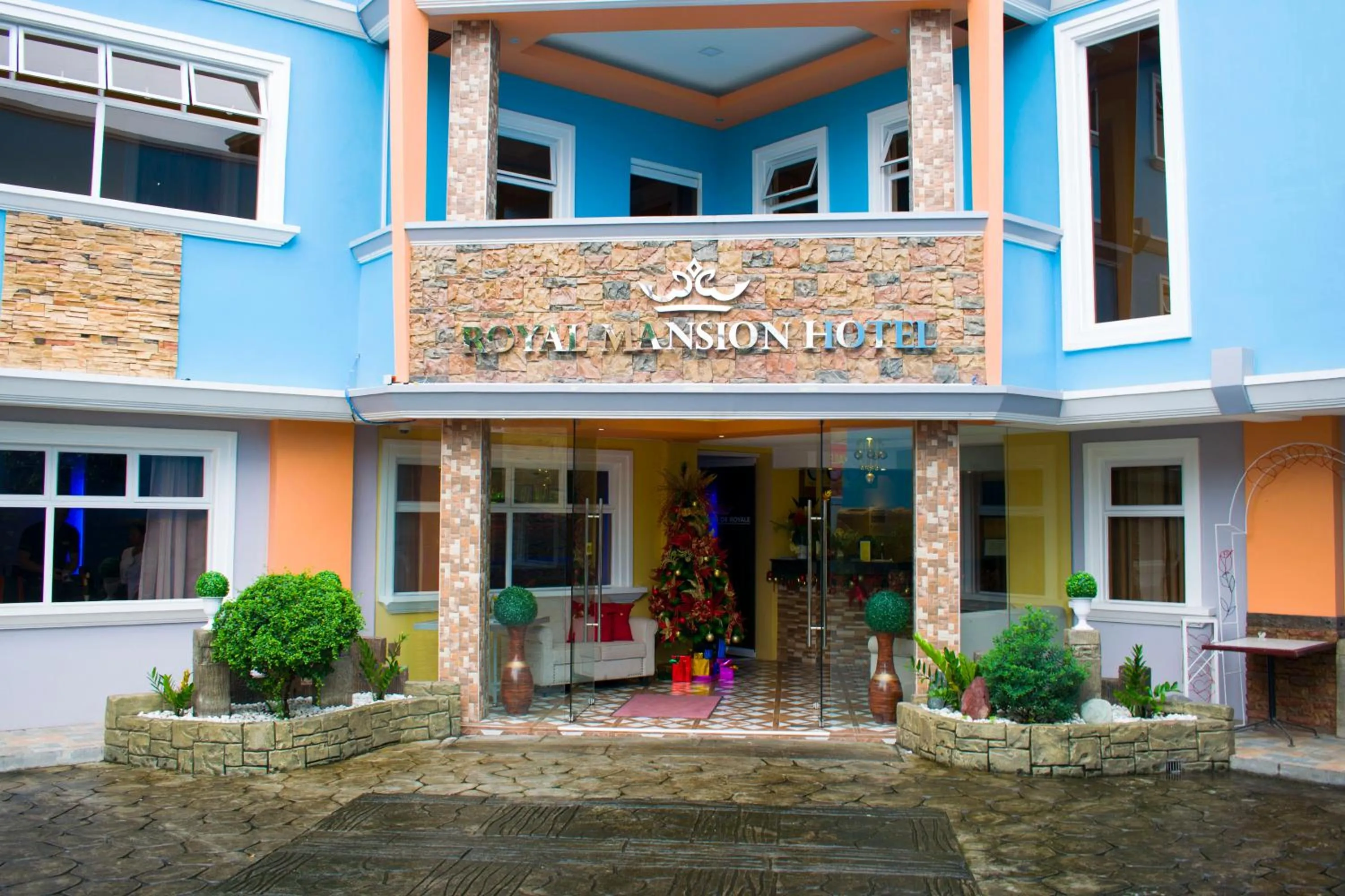 Royal Mansion Hotel