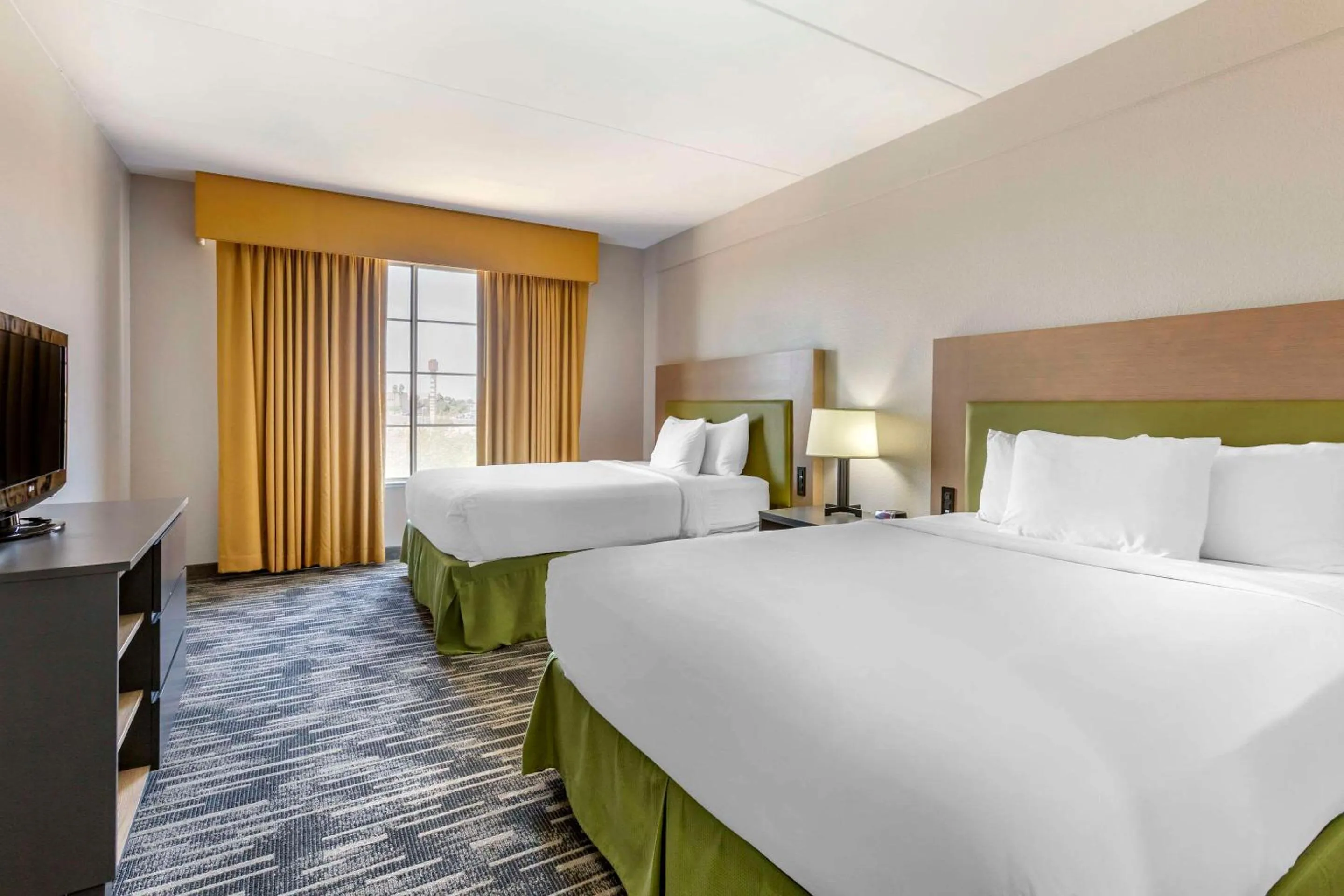 Bedroom, Bed in Country Inn & Suites by Radisson, Mesa, AZ