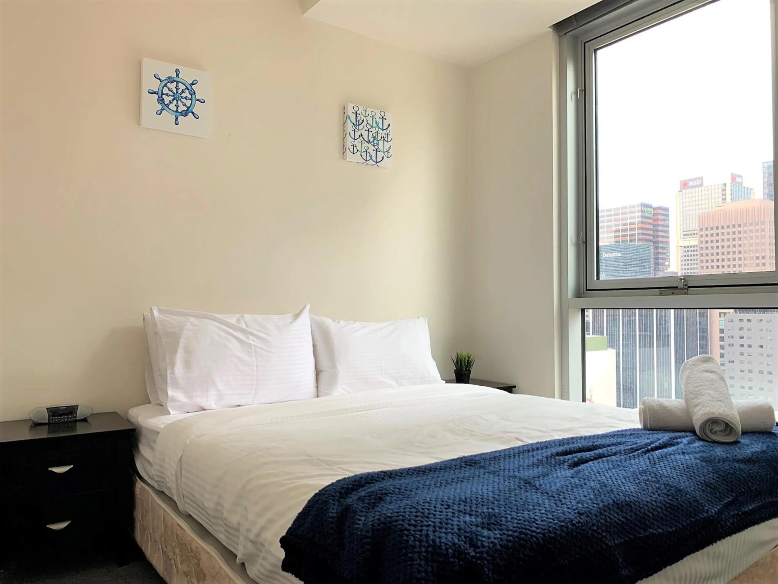 Bed in Readyset Apartments at Liberty